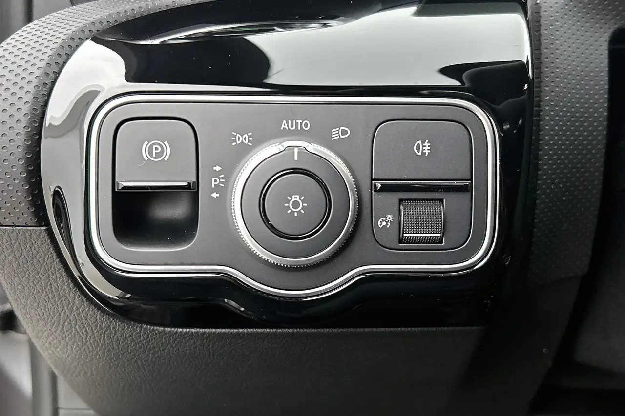 Mercedes-Benz A-Class 2026 — фото 11