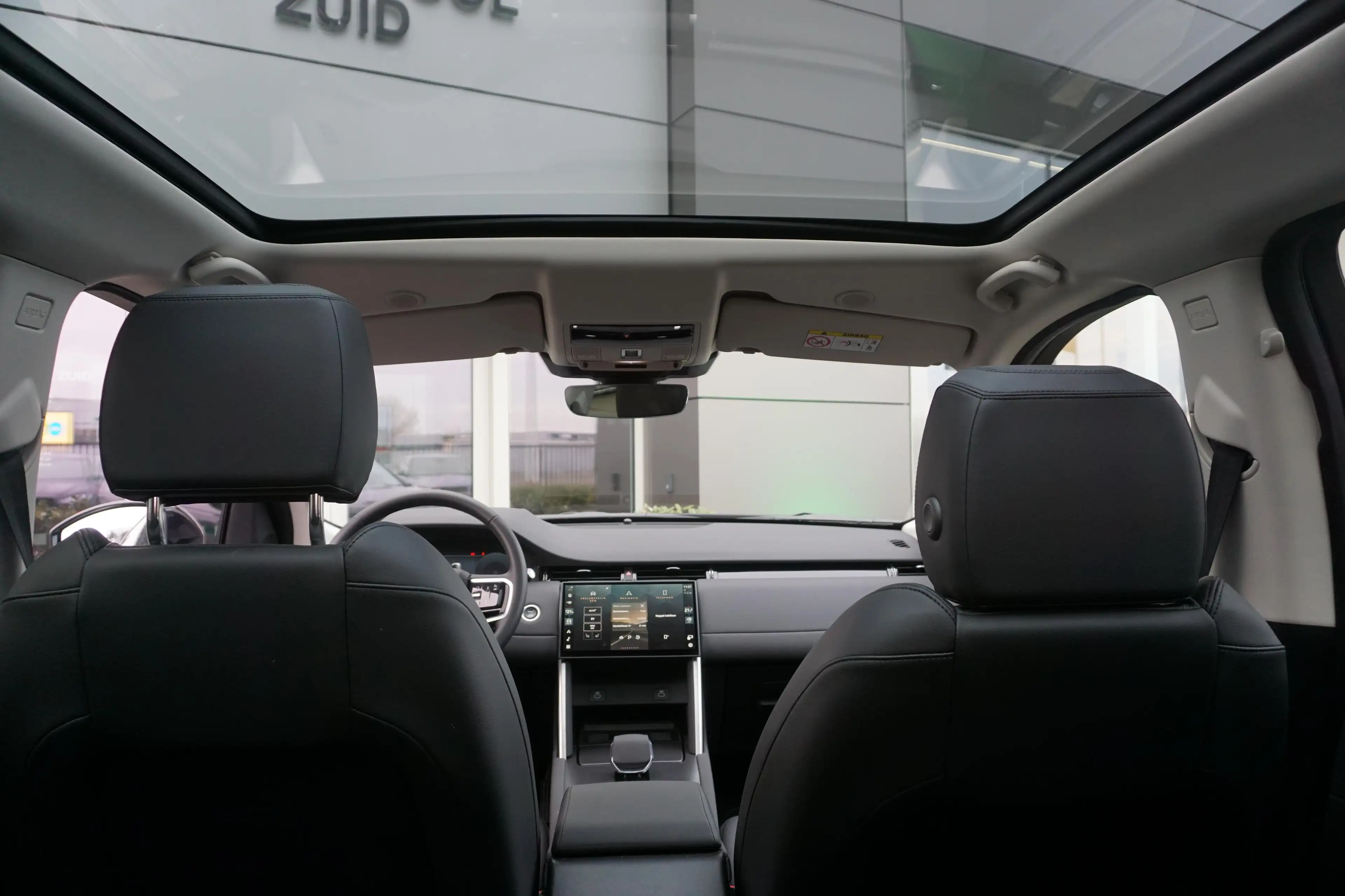 Land Rover Discovery Sport S — photo 15