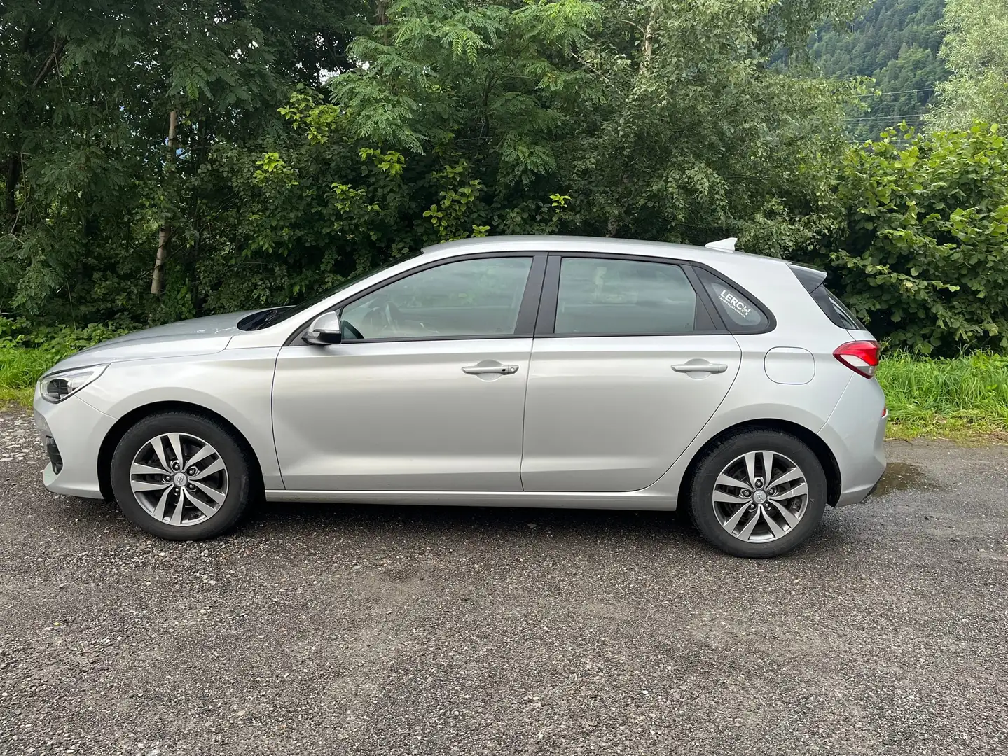 Hyundai i30 i30 CW 1,0 T-GDI Level 5 Level 5 Silber - 2