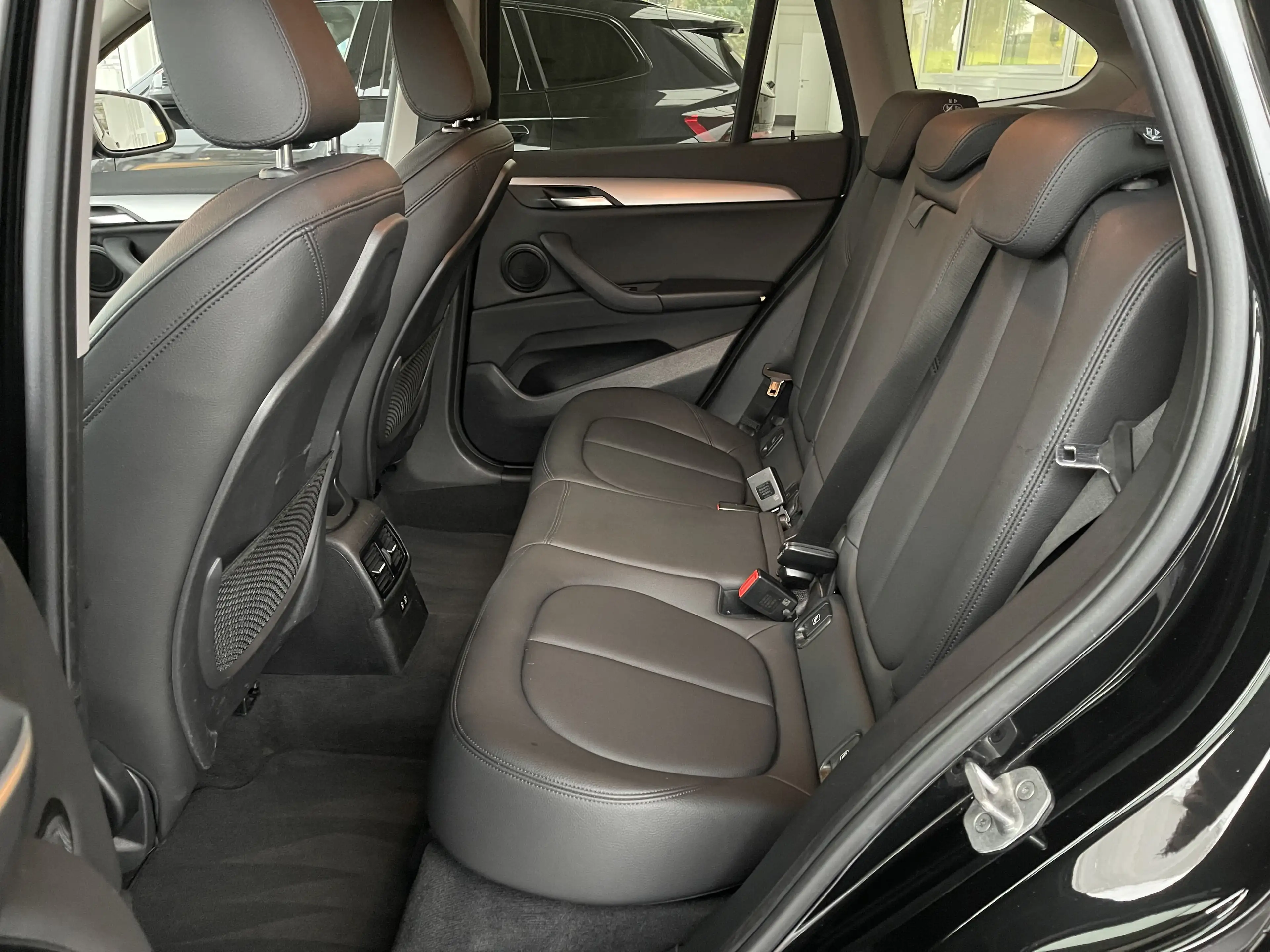 BMW X1 1.5 d *** GARANTIE + CUIR + GPS + CLIM AUTO *** — photo 12