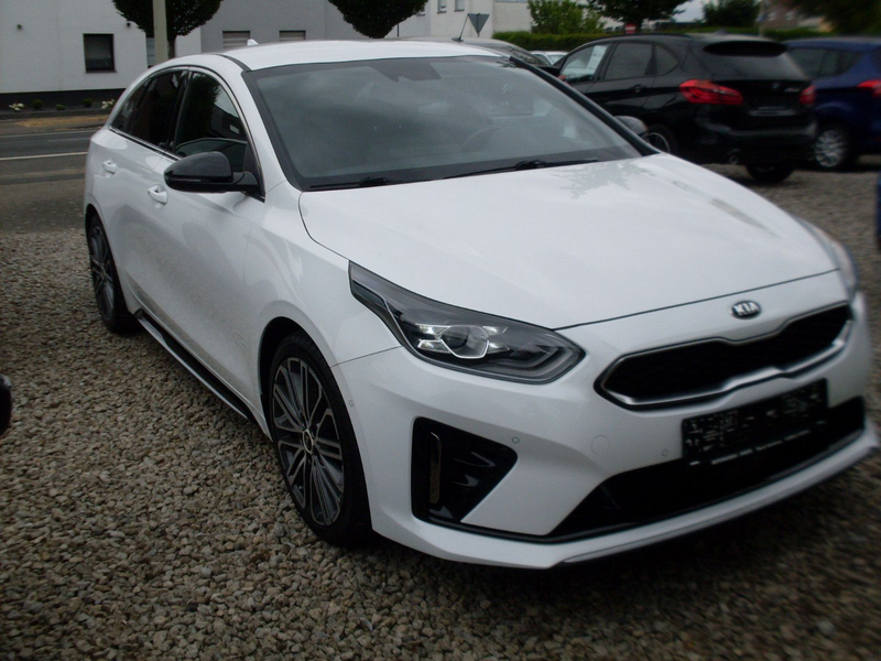 Kia ProCeed / pro_cee'd GT — photo 2