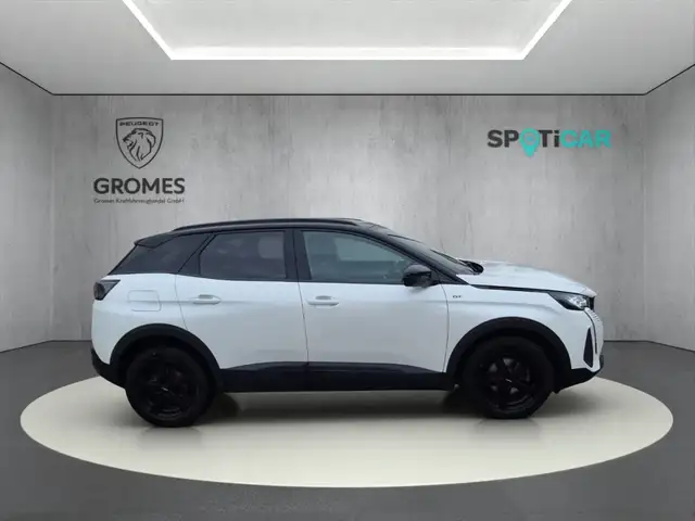 Peugeot 3008 view 2
