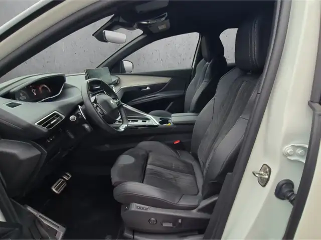 Peugeot 3008 view 9