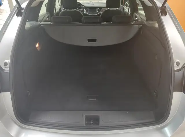 Opel Astra view 8