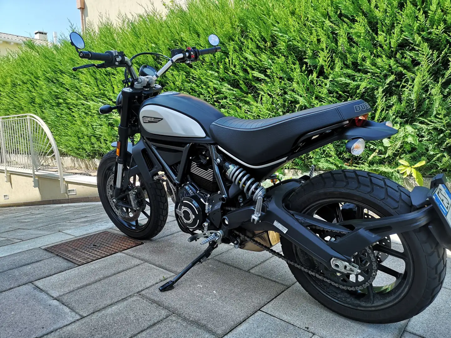 Ducati Scrambler Icon Dark 800 - 1