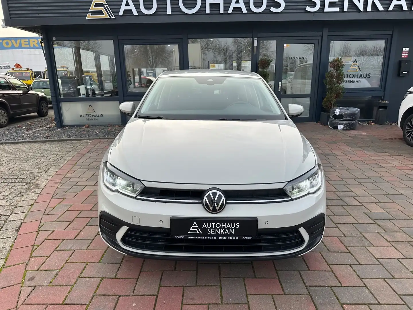 Volkswagen Polo VI 1.0 MPI Life*LED*SHZ*15"ALU*CARPLAY*VIRT Gris - 2