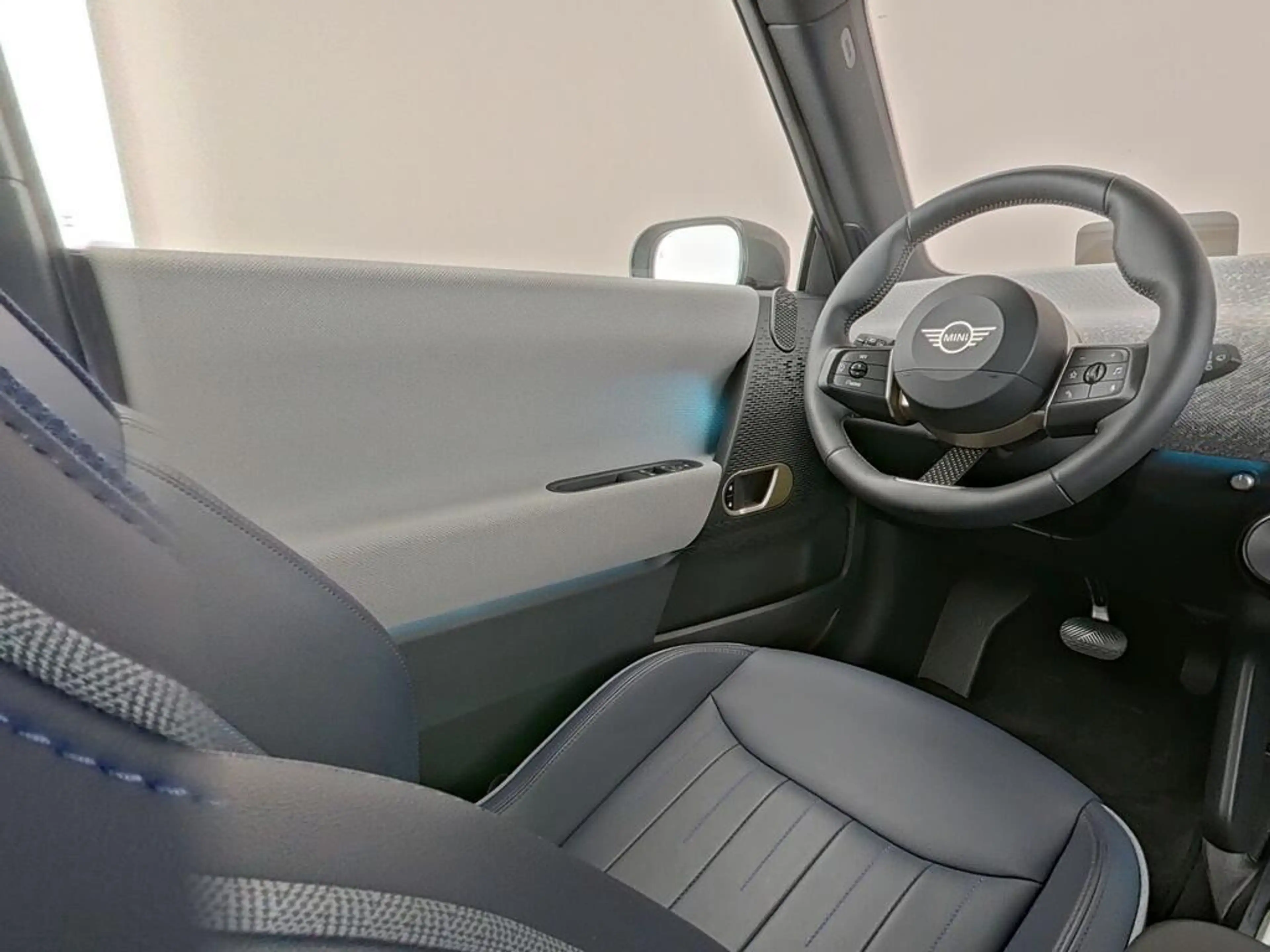 MINI Cooper SE 3-Deurs Favoured M 54.2 kWh — photo 4