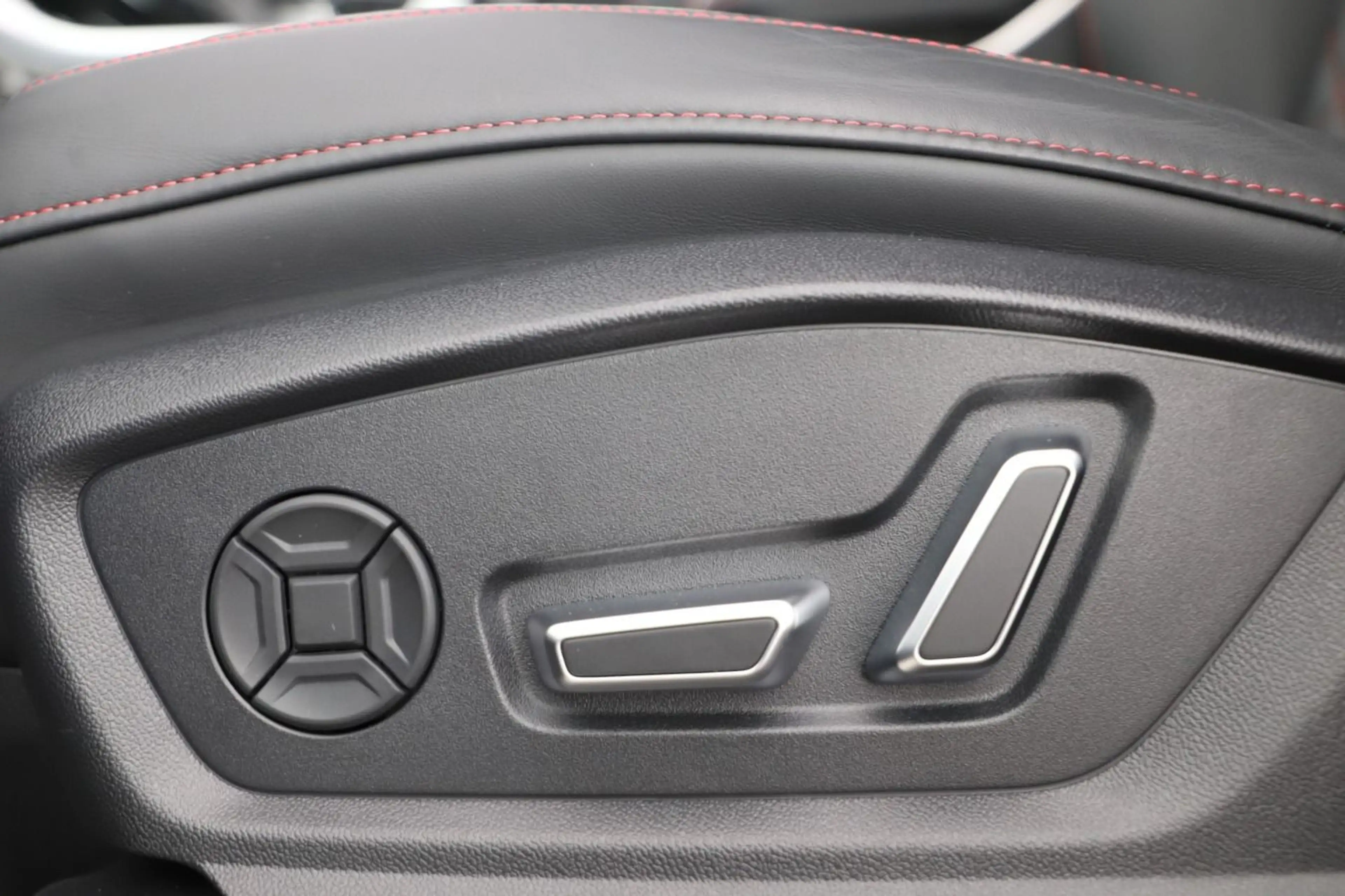 Audi SQ7 4.0 TFSI Q Tip. Matrix/Luft/ACC/360°/Navi/AH — photo 14