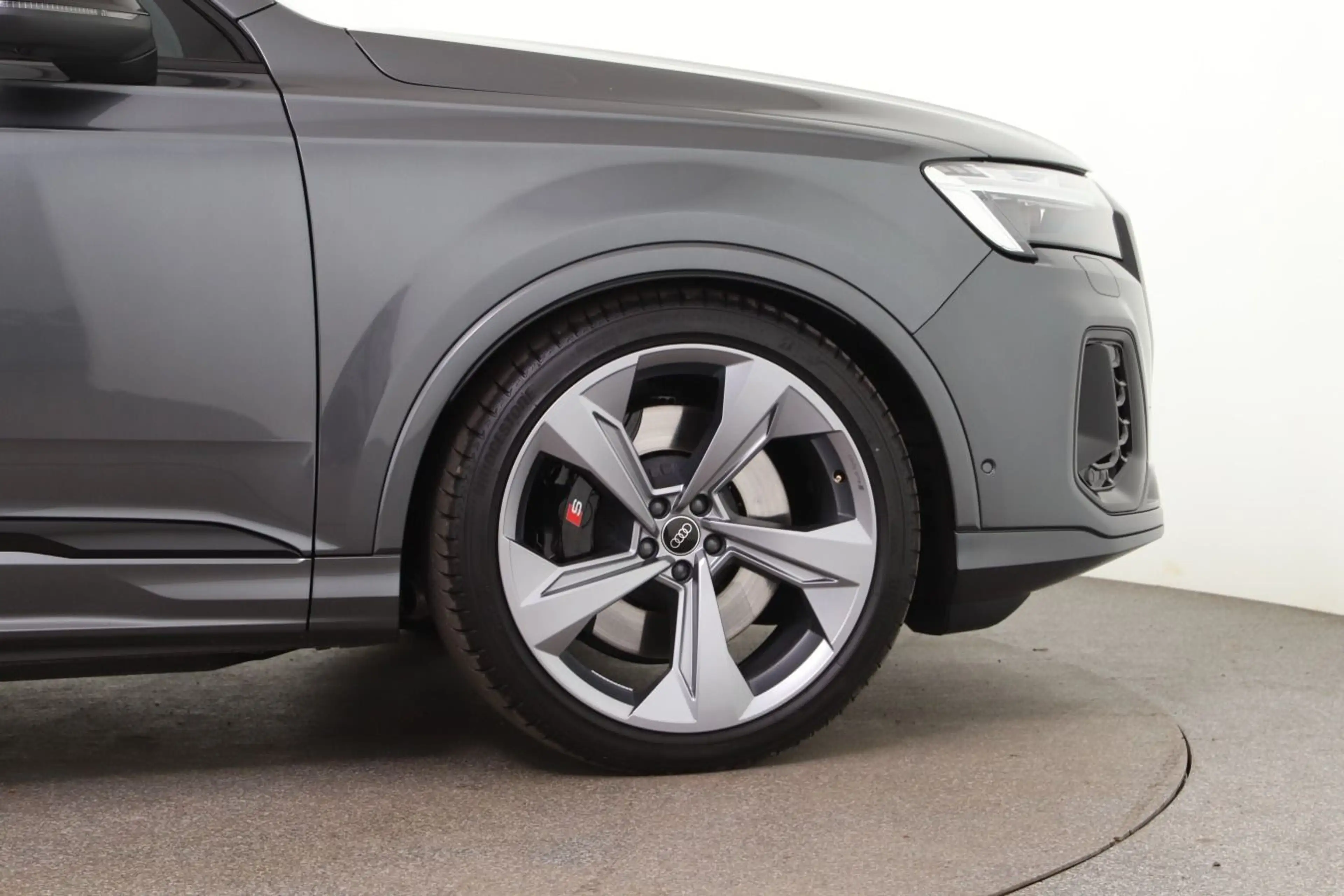 Audi SQ7 4.0 TFSI Q Tip. Matrix/Luft/ACC/360°/Navi/AH — photo 4