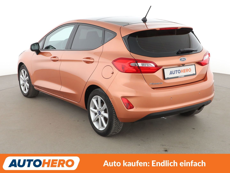 Ford Fiesta 1.0 EcoBoost Cool&Connect Aut.*NAVI*PANO*CAM*PDC* — photo 4