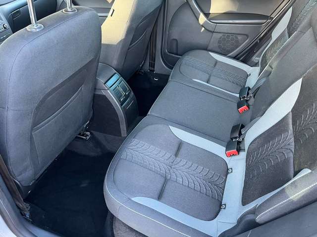 Škoda Yeti 1.2 TSI Adventure 1-Hand Ahk - Bild 12
