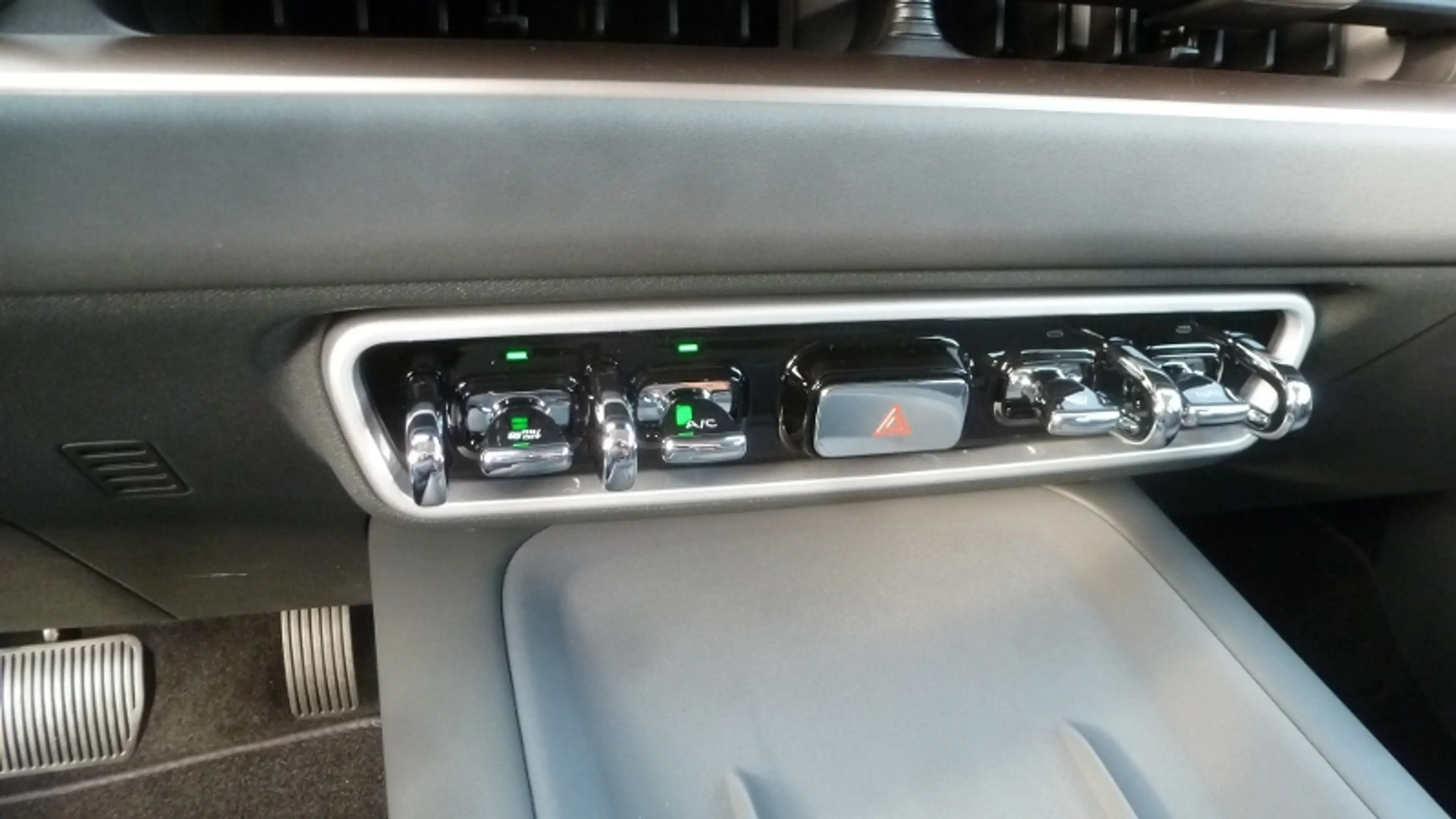 GWM ORA 5 SUV ORA 5 1,5 Turbo SUV Hybrid Premium — photo 14