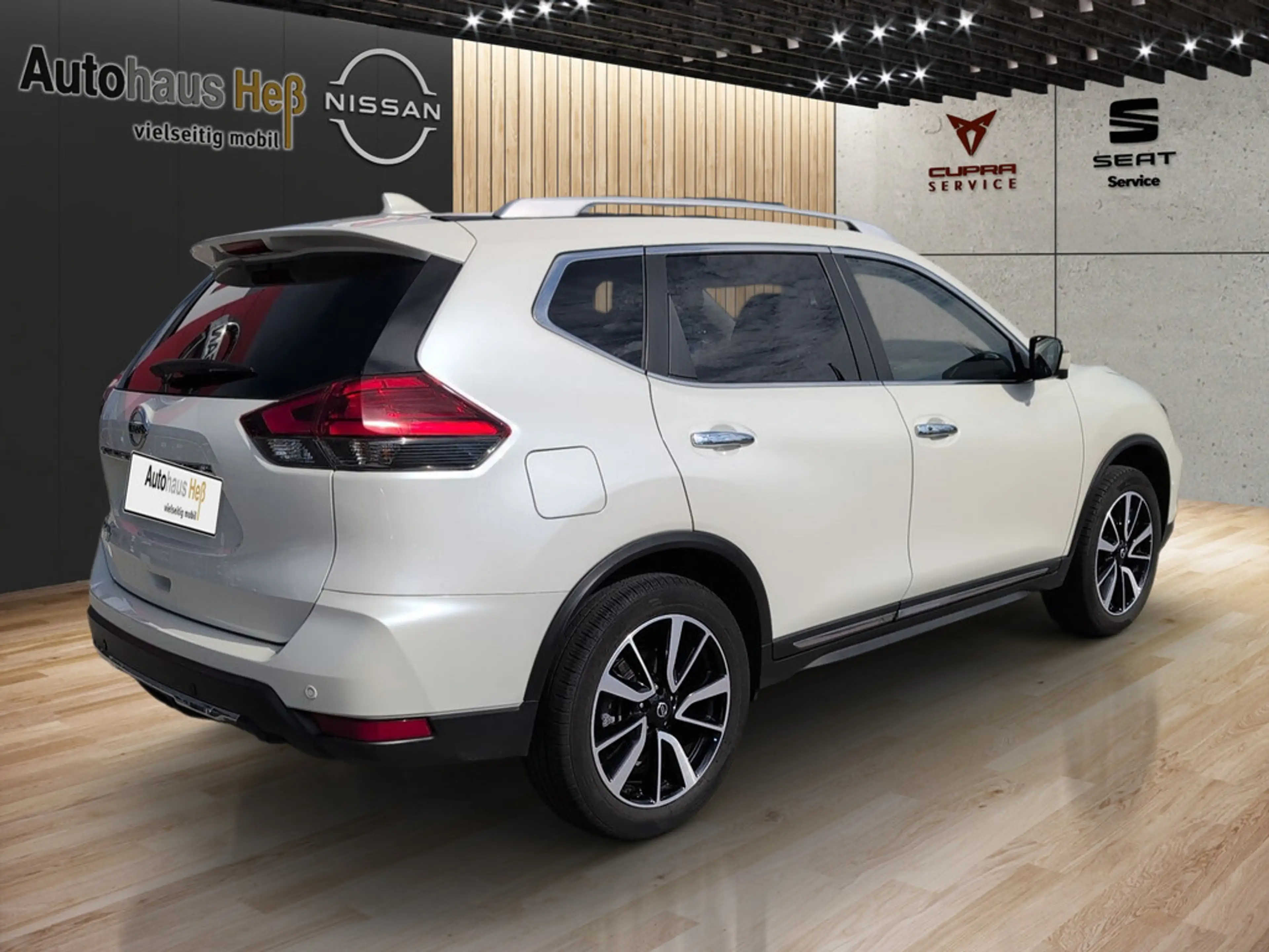 Nissan X-Trail 1.3 Tekna ACC BOSE LEDER 360° LED SHZ — photo 6