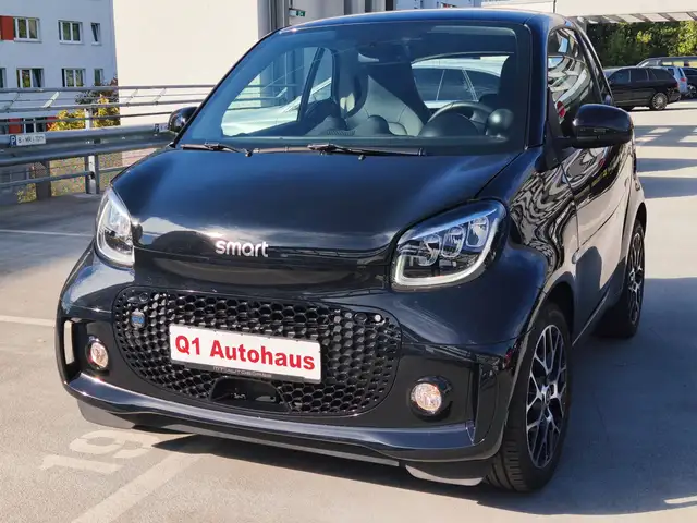 Smart ForTwo EQ PRIME EXCLUSIVE LED/LEDER/NAVI+DAB+RÜCKFAHRKAMERA/JBL/PANORAMA/AMBIENTE/SITZHEIZUNG