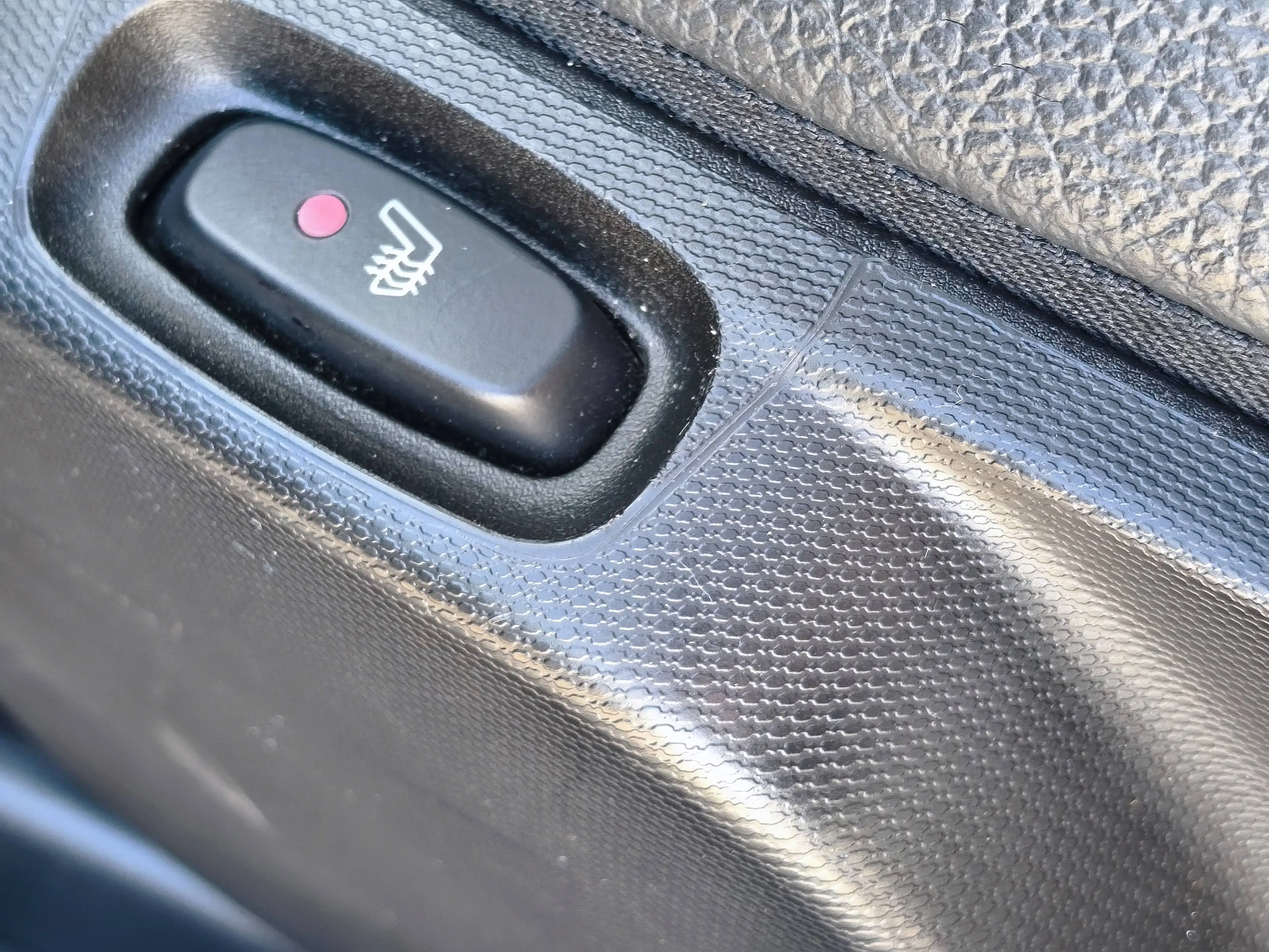 smart forTwo EQ PRIME EXCLUSIVE LED/LEDER/NAVI+DAB+RÜCKFAHRKAMERA/JBL/PANORAMA/AMBIENTE/SITZHEIZUNG — photo 6