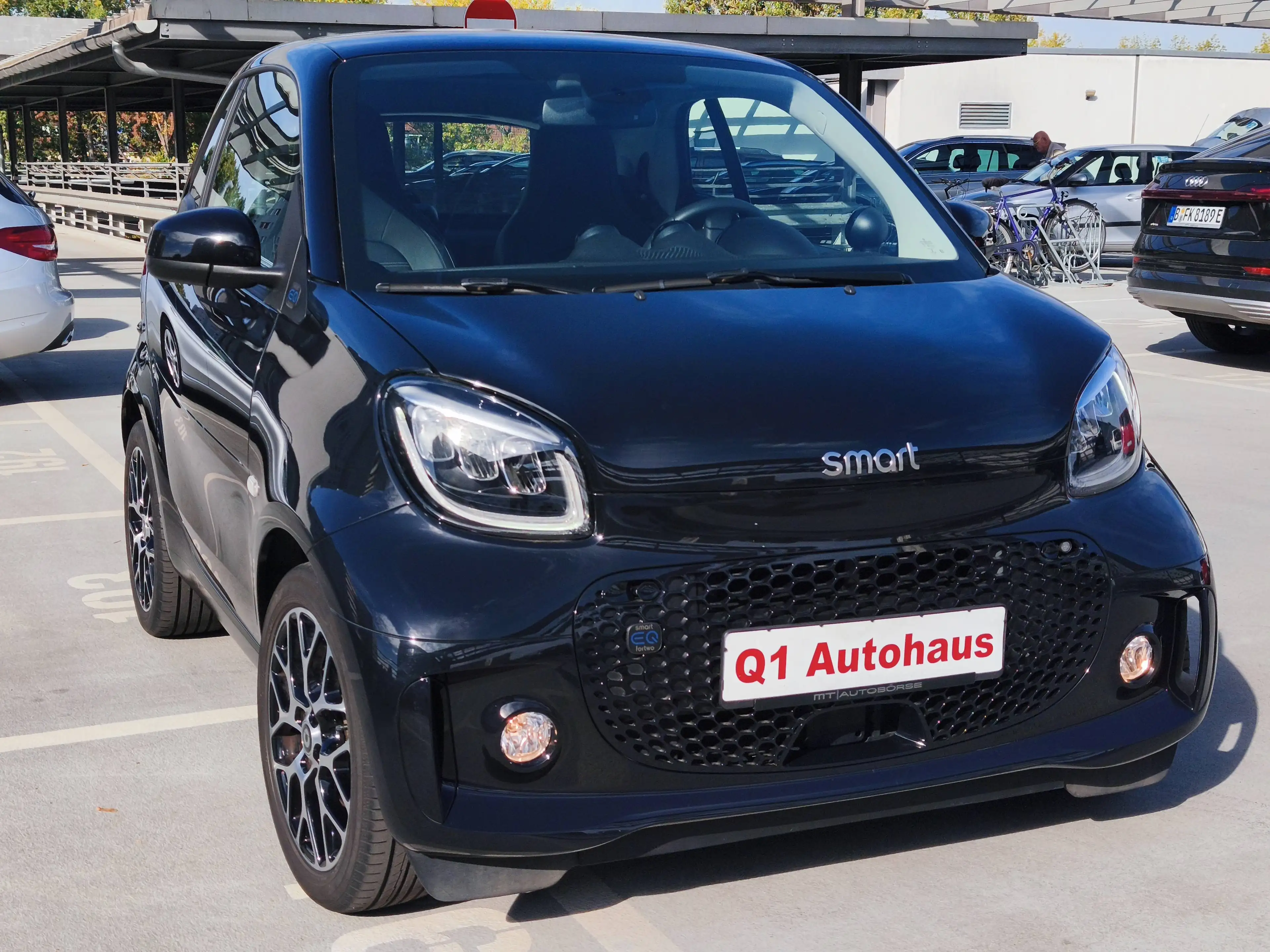 smart forTwo EQ PRIME EXCLUSIVE LED/LEDER/NAVI+DAB+RÜCKFAHRKAMERA/JBL/PANORAMA/AMBIENTE/SITZHEIZUNG — photo 3