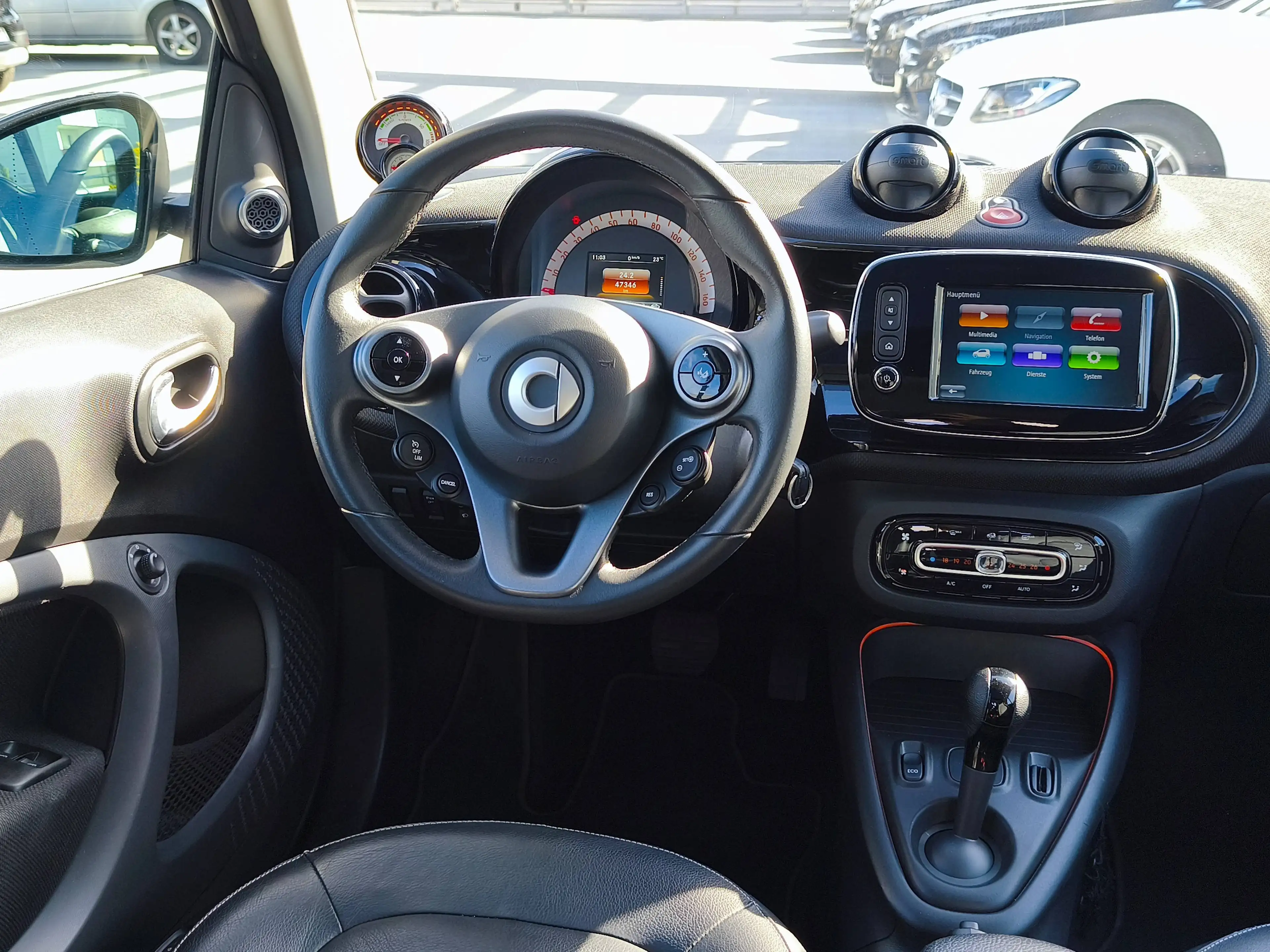 smart forTwo EQ PRIME EXCLUSIVE LED/LEDER/NAVI+DAB+RÜCKFAHRKAMERA/JBL/PANORAMA/AMBIENTE/SITZHEIZUNG — photo 8
