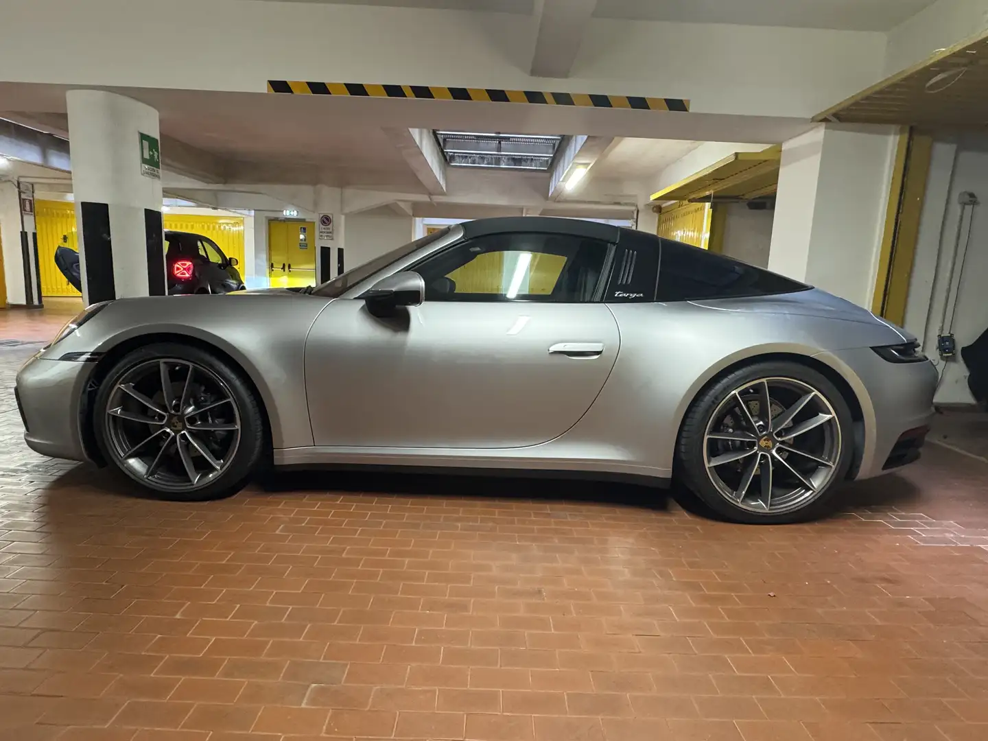 Porsche Targa 911 VIII 992 Targa 4 - 1