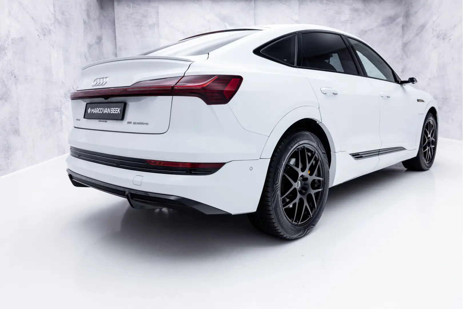 Audi e-tron Sportback 55 quattro S edition 95 kWh | Pano | RS Blanco - 2