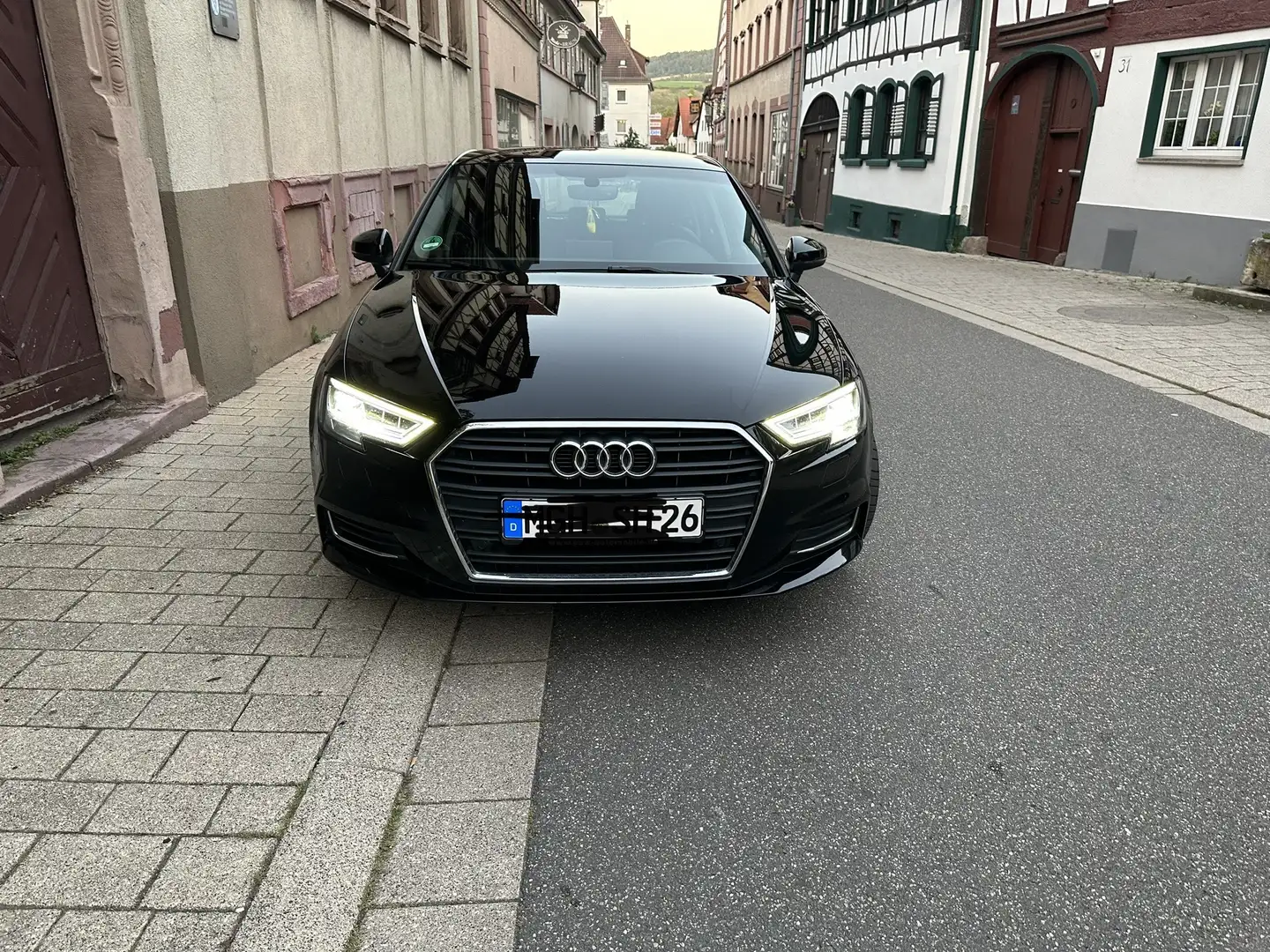 Audi A3 35 TDI design Schwarz - 2