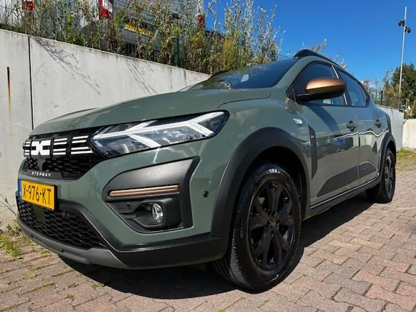 Dacia Sandero Stepway 1.0 TCe 100 ECO-G Up&Go/LPG/ EXTREME/CARPL Gris - 2