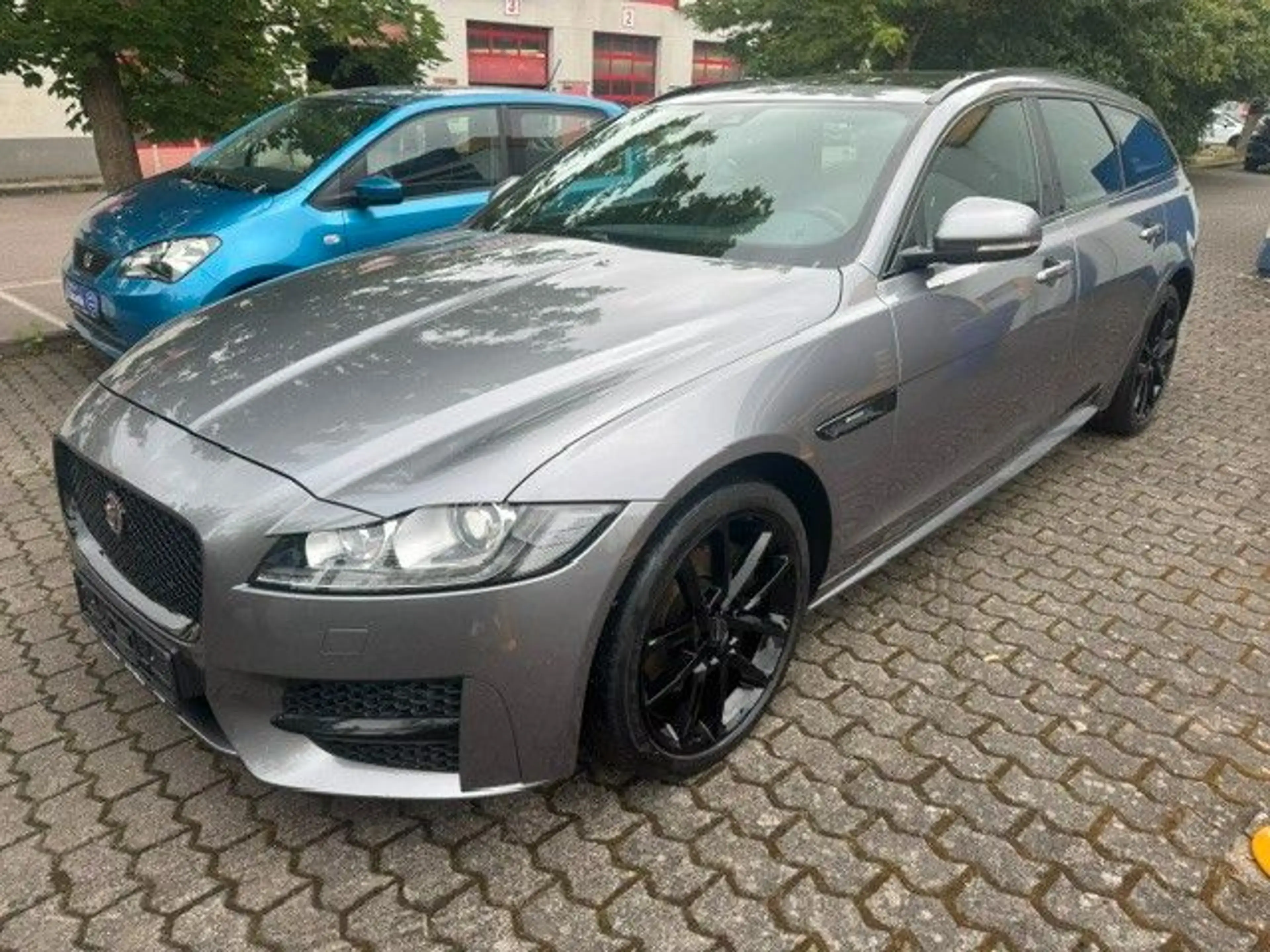 Jaguar XF 20d 180PS R-Sport Sportbrake LEDER KAMERA