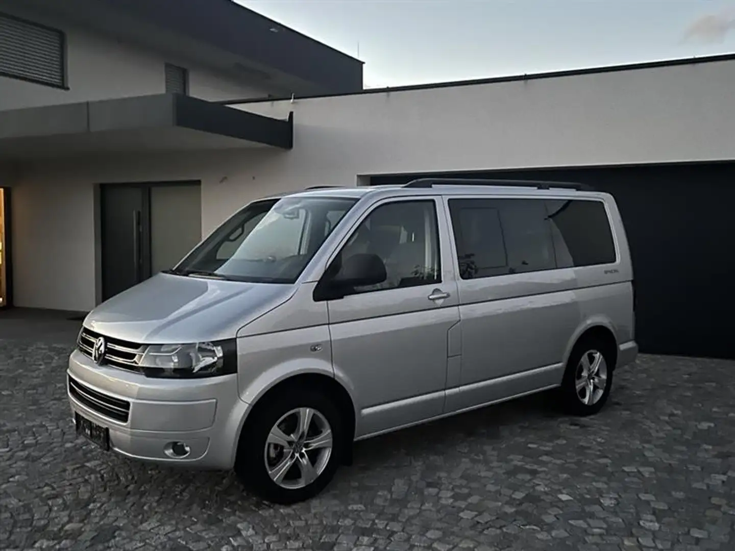 Volkswagen T5 Multivan Multivan Special 2,0 TDI D-PF Special Silber - 1