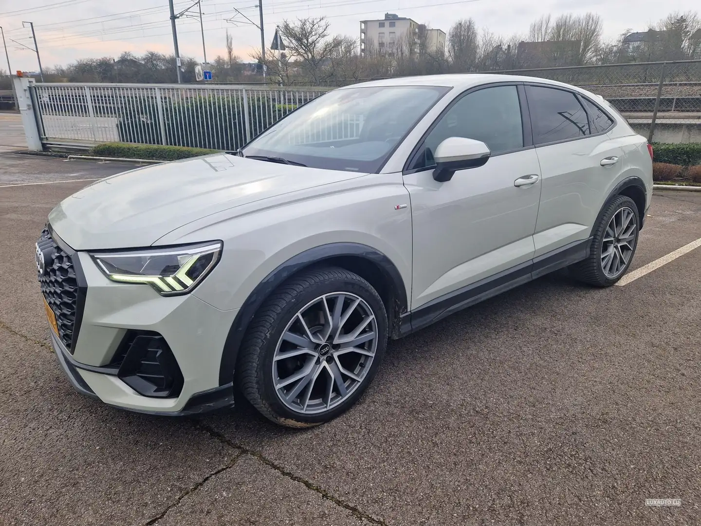 Audi Q3 Vert - 1