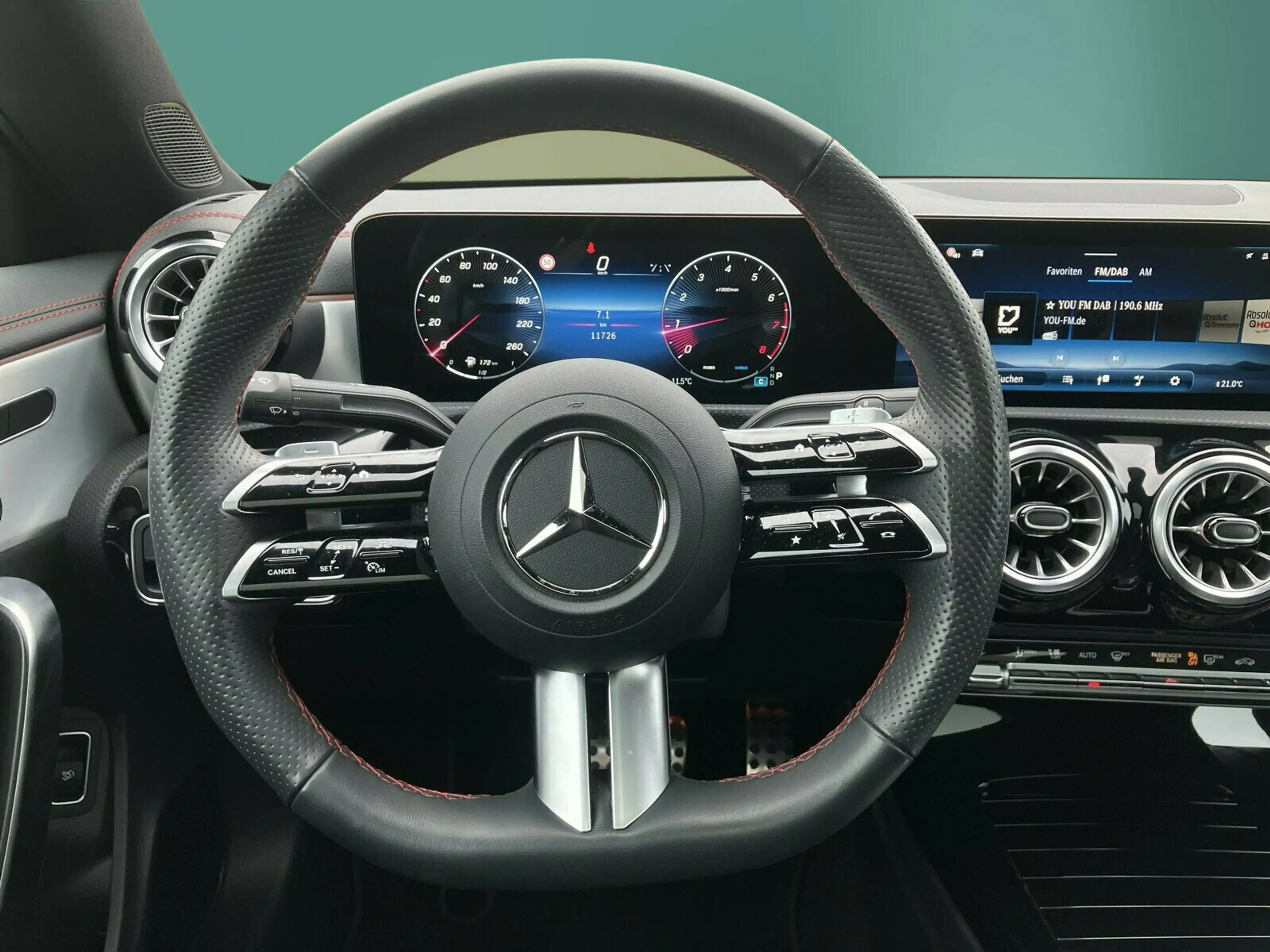 Mercedes-Benz CLA 200 CLA 200 AMG+NIGHT+PANO+KAMERA+SOUND+MEMO+KEYLESS — photo 14