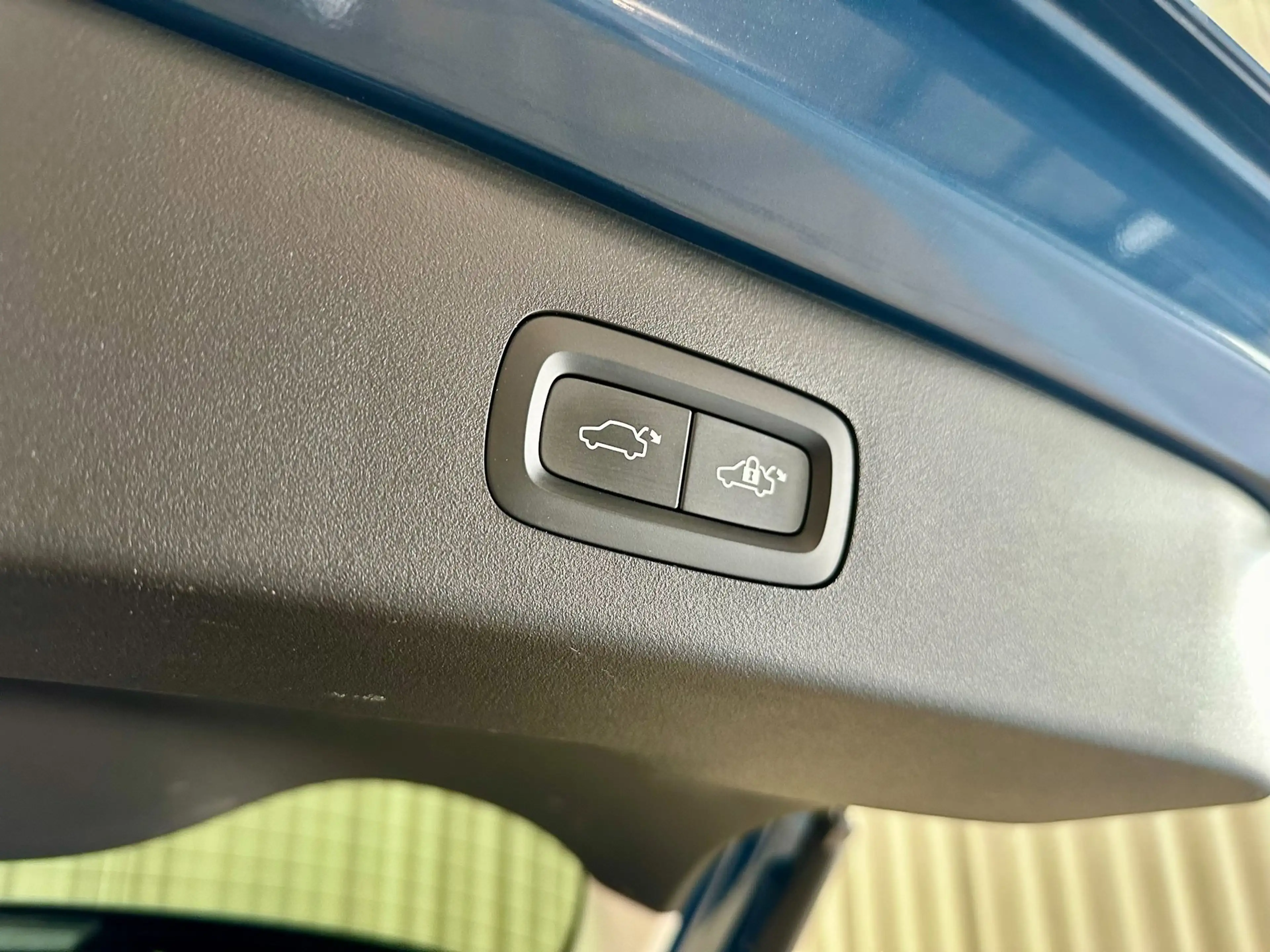 Lynk & Co 01 Co 1.5 Hybride | Zwarte hemel | Infinity Sound | P — photo 31