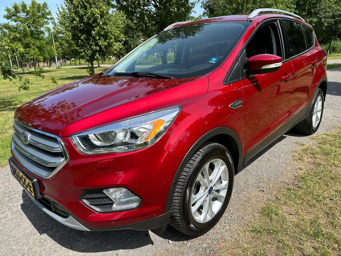Ford Kuga 1.5 Trend 59004 Km Rood - 2