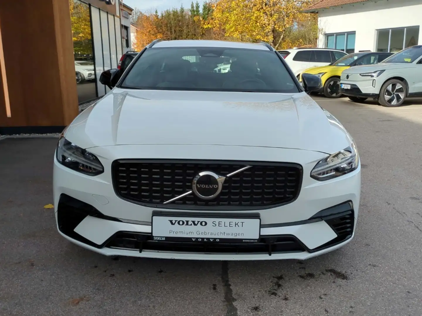Volvo V90 Plus Dark Recharge Plug-In Hybrid AWD StandHZG El. Weiß - 2