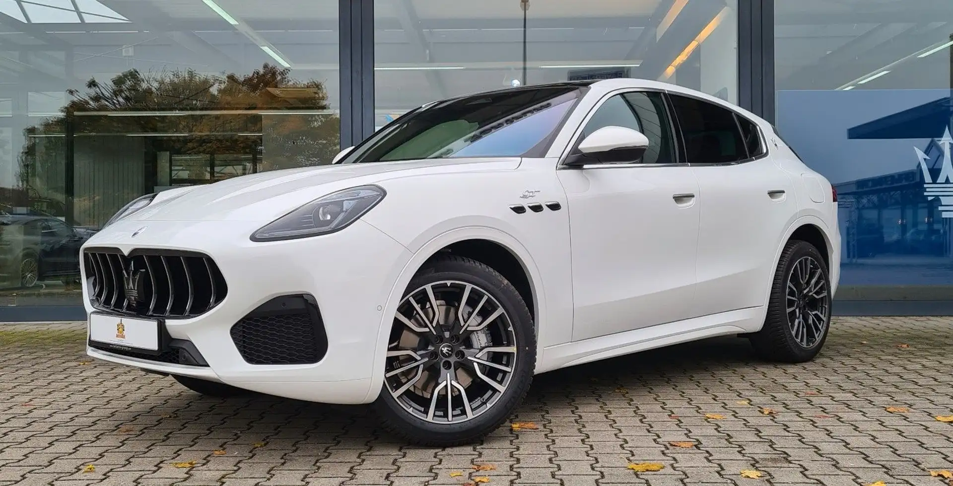 Maserati Grecale GT/ Panoramadach/ Head Up/ 5J Garantie Weiß - 1