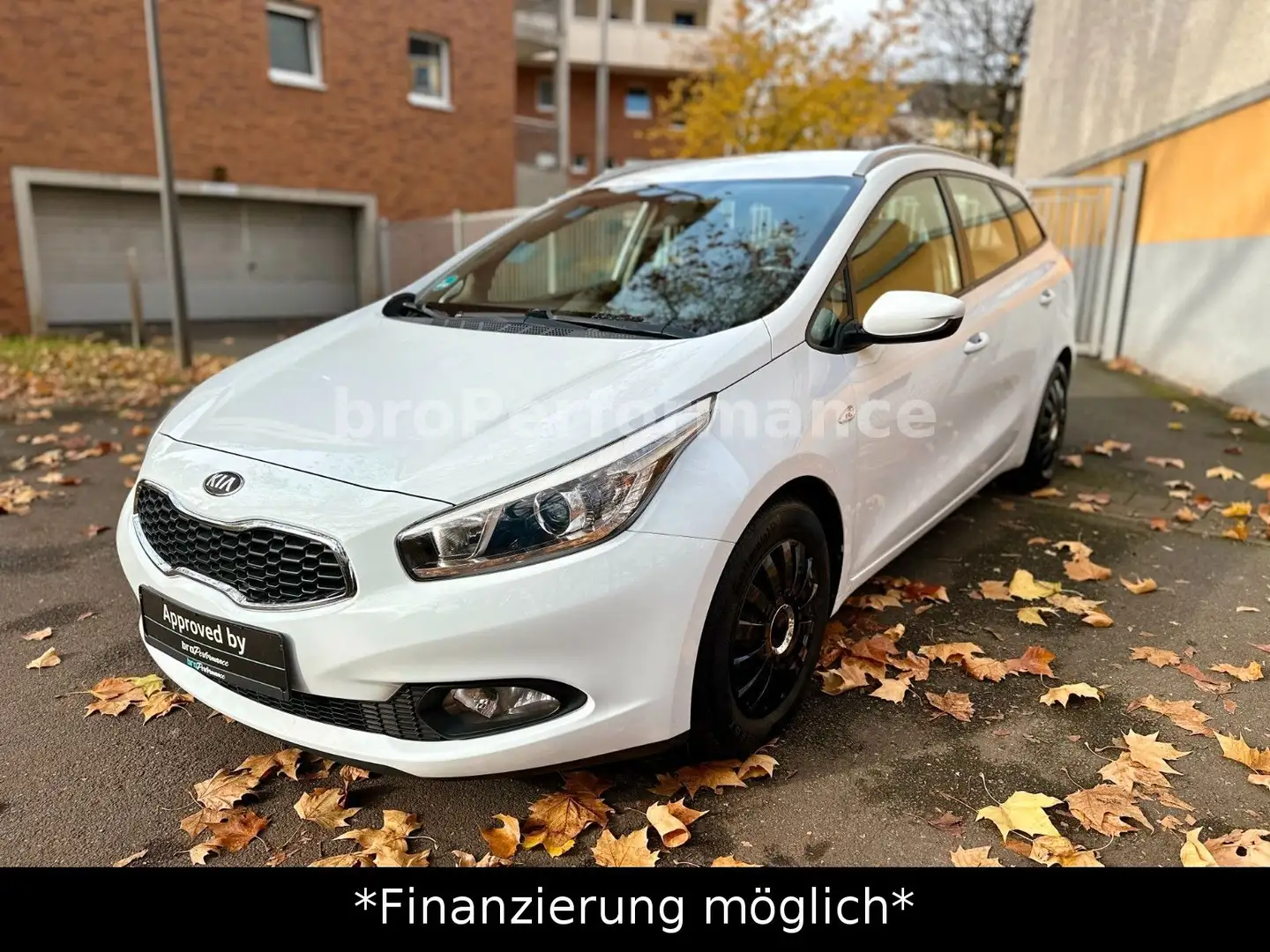 Kia Ceed SW / cee'd SW 1.4 *Klima*SHZ*PDC* Weiß - 1