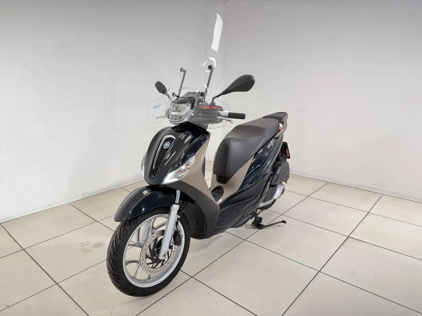 Piaggio Medley 125 Abs Fekete - 2