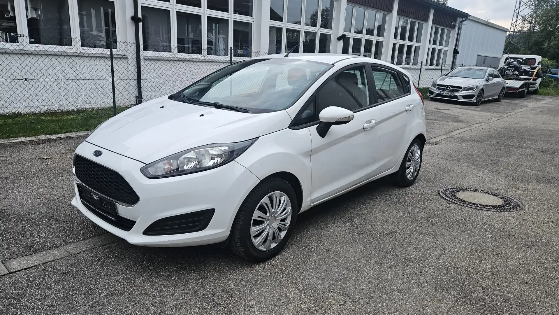 Ford Fiesta Trend Blanc - 2