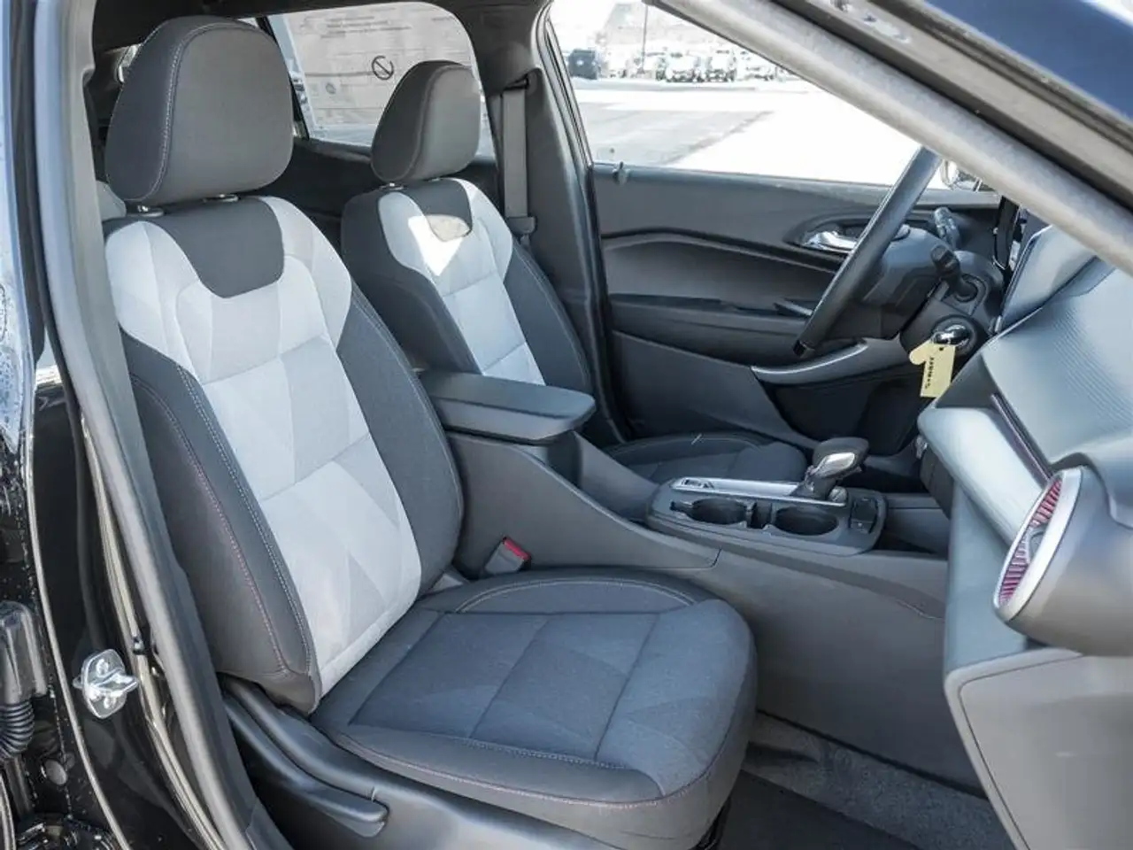 Chevrolet Trax photo Chevrolet Trax