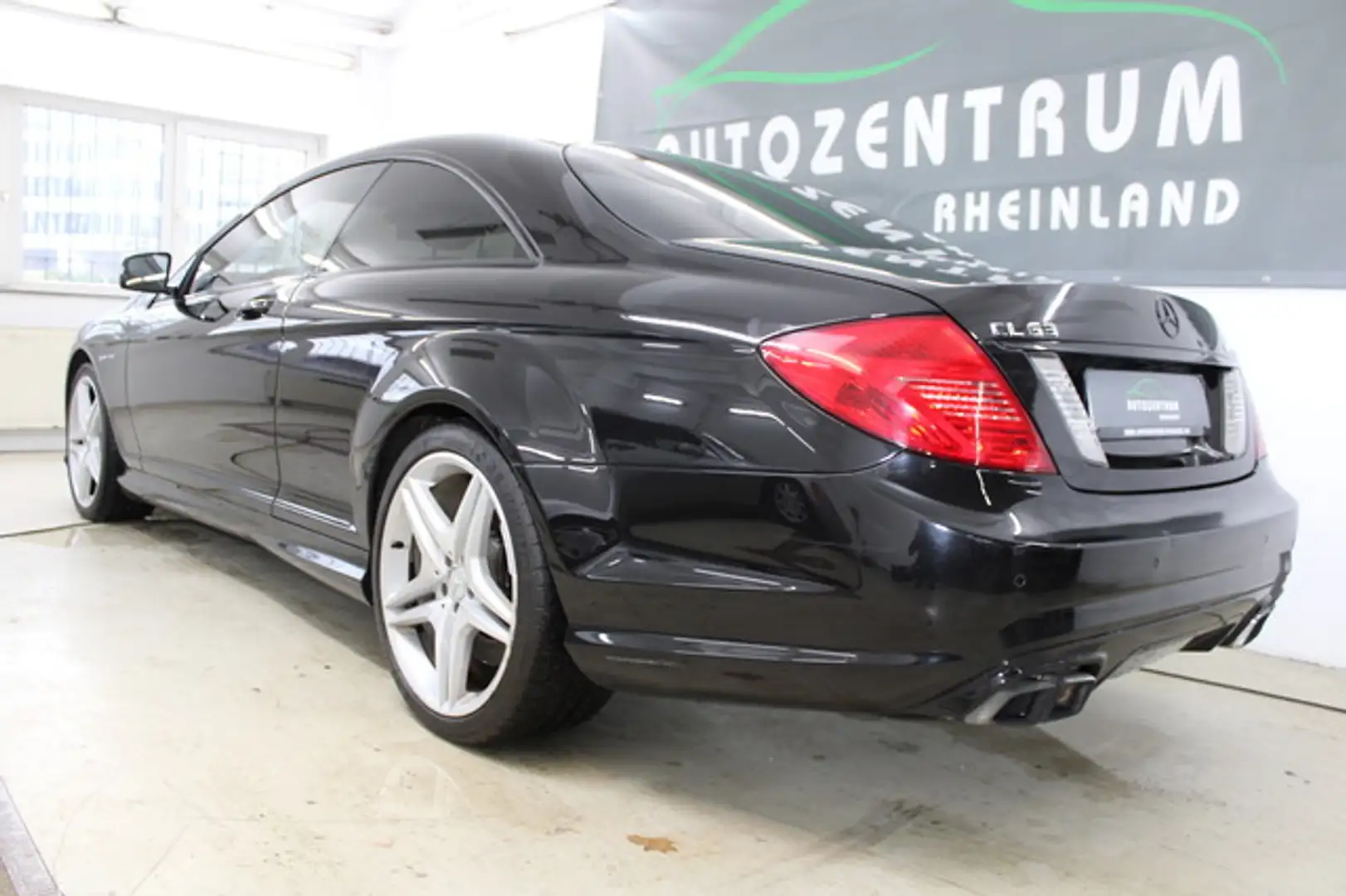 Mercedes-Benz CL 63 AMG Performance Massage/H&K/Nightvision Schwarz - 2