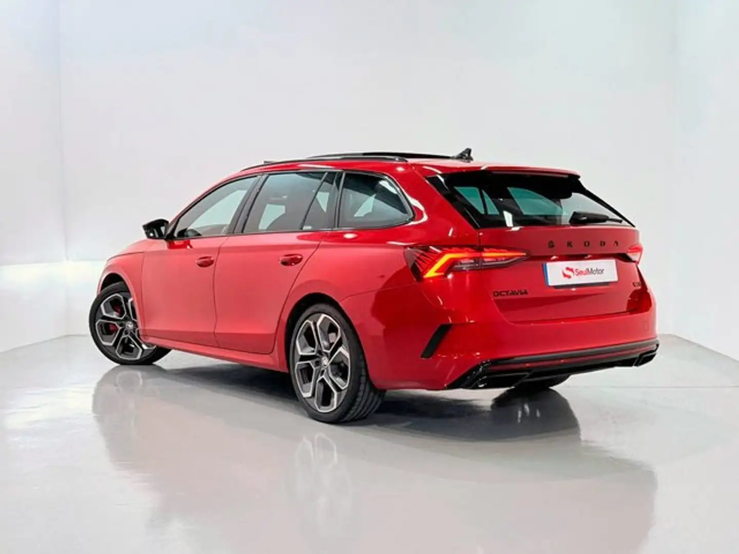 Skoda Octavia Combi 2.0 TSI RS DSG 180kW Rojo - 2