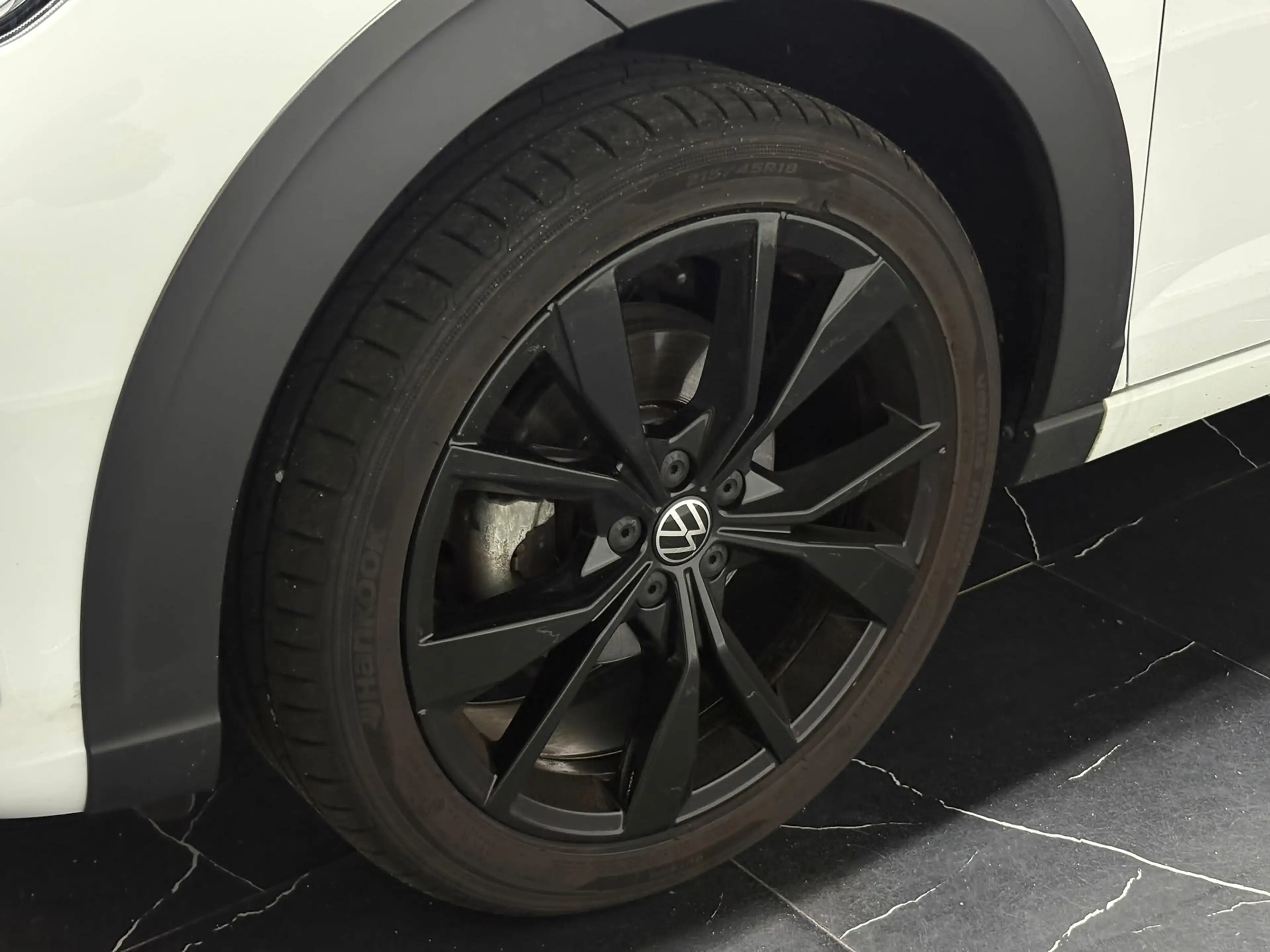 Volkswagen Taigo 1.0 TSI R-Line Pano Keyless Trekhaak Camera Full O — photo 8