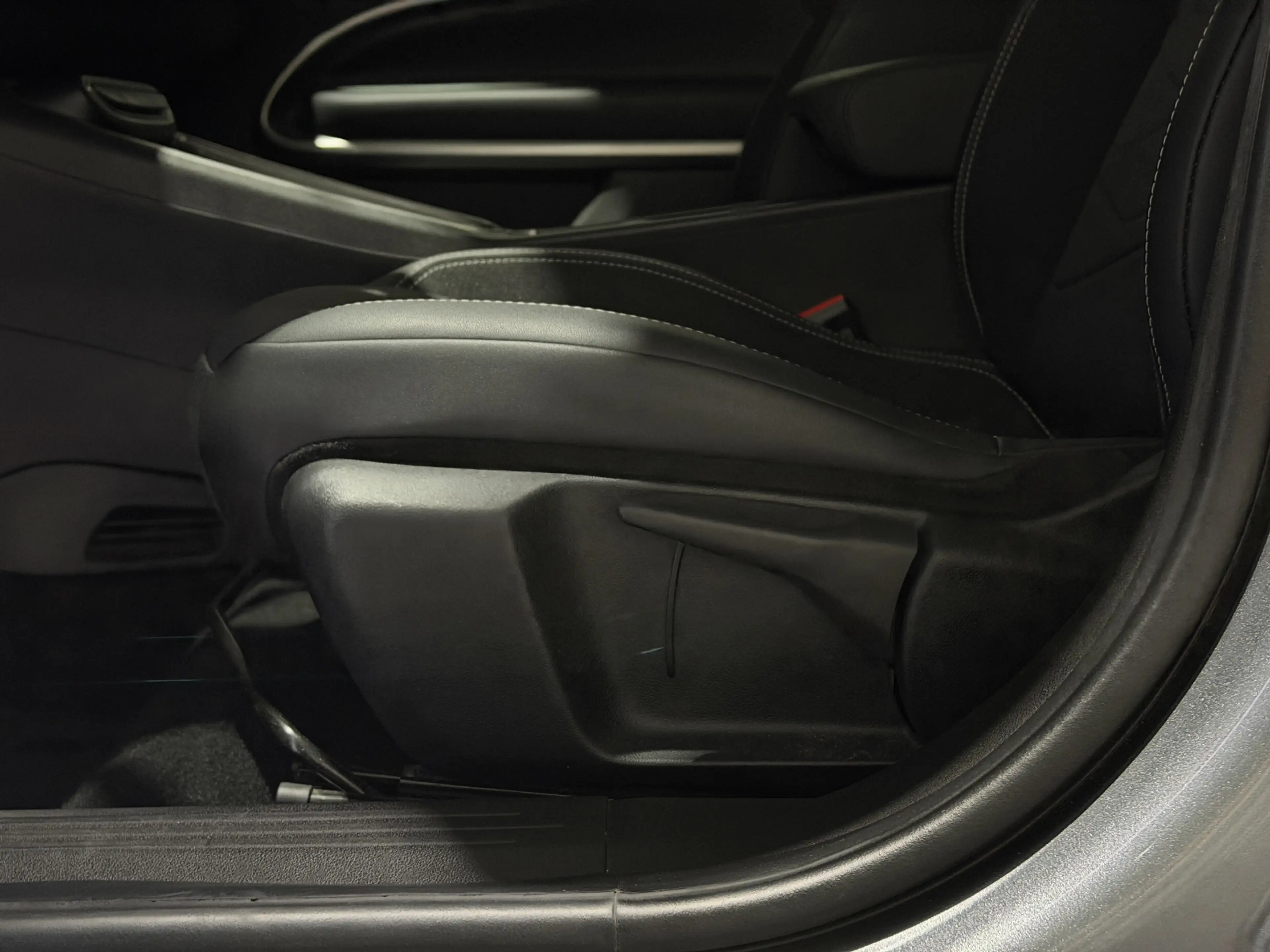 Jeep Avenger Altitude 54 kWh | Warmtepomp | Keyless | Stoelen v — photo 13