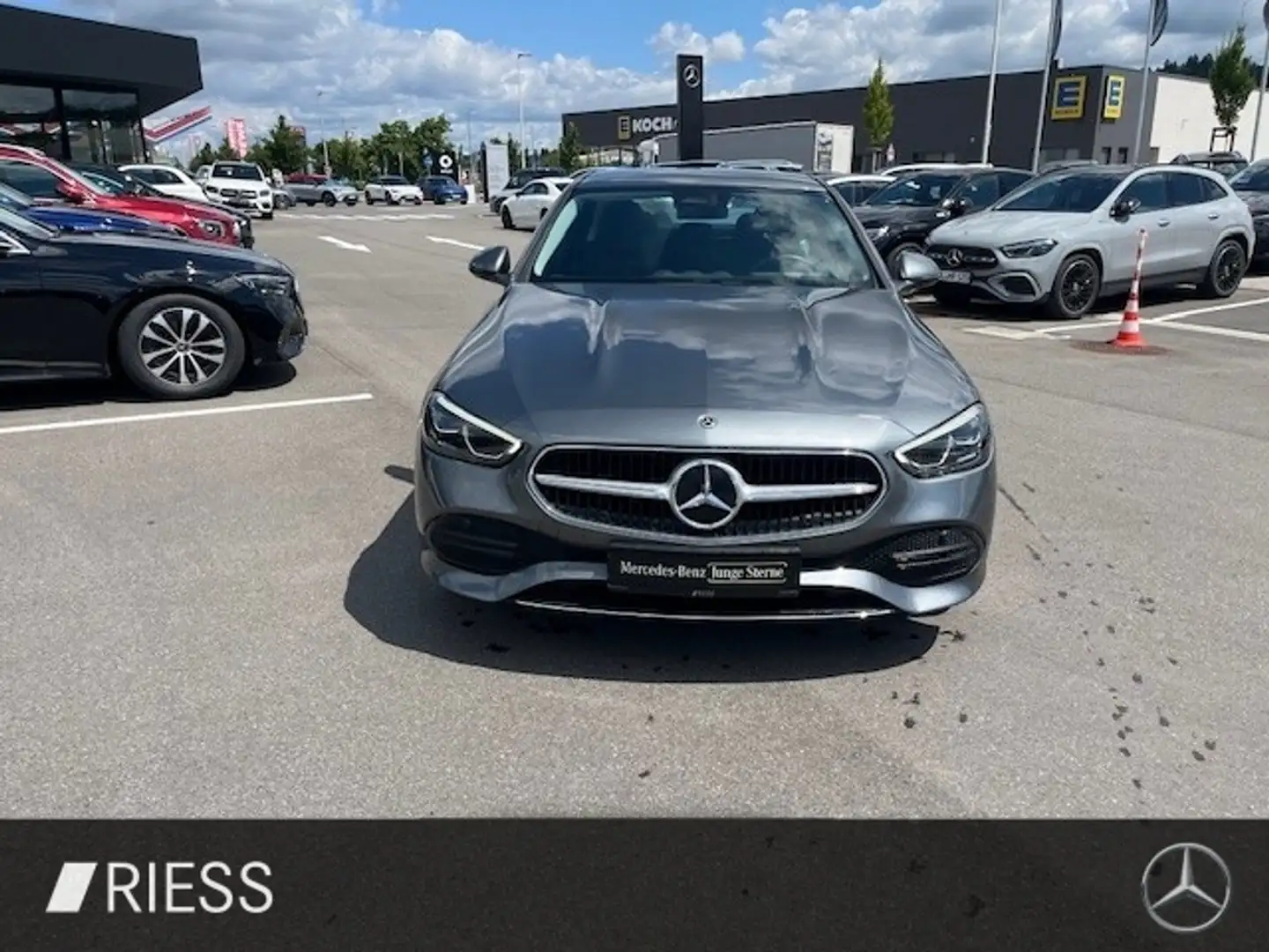 Mercedes-Benz C 180 Avantgarde Navi LED MBUX Ambi Wide Kamera Gris - 2