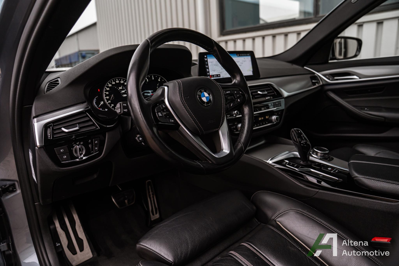 BMW 520 5-serie Touring 520i High Executive M-sport, panor — photo 10