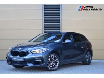 1-serie 118i Executive Edition * Privacy Glass * S