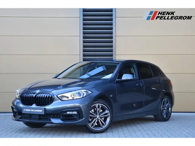 BMW 118 1-serie 118i Executive Edition * Privacy Glass * S