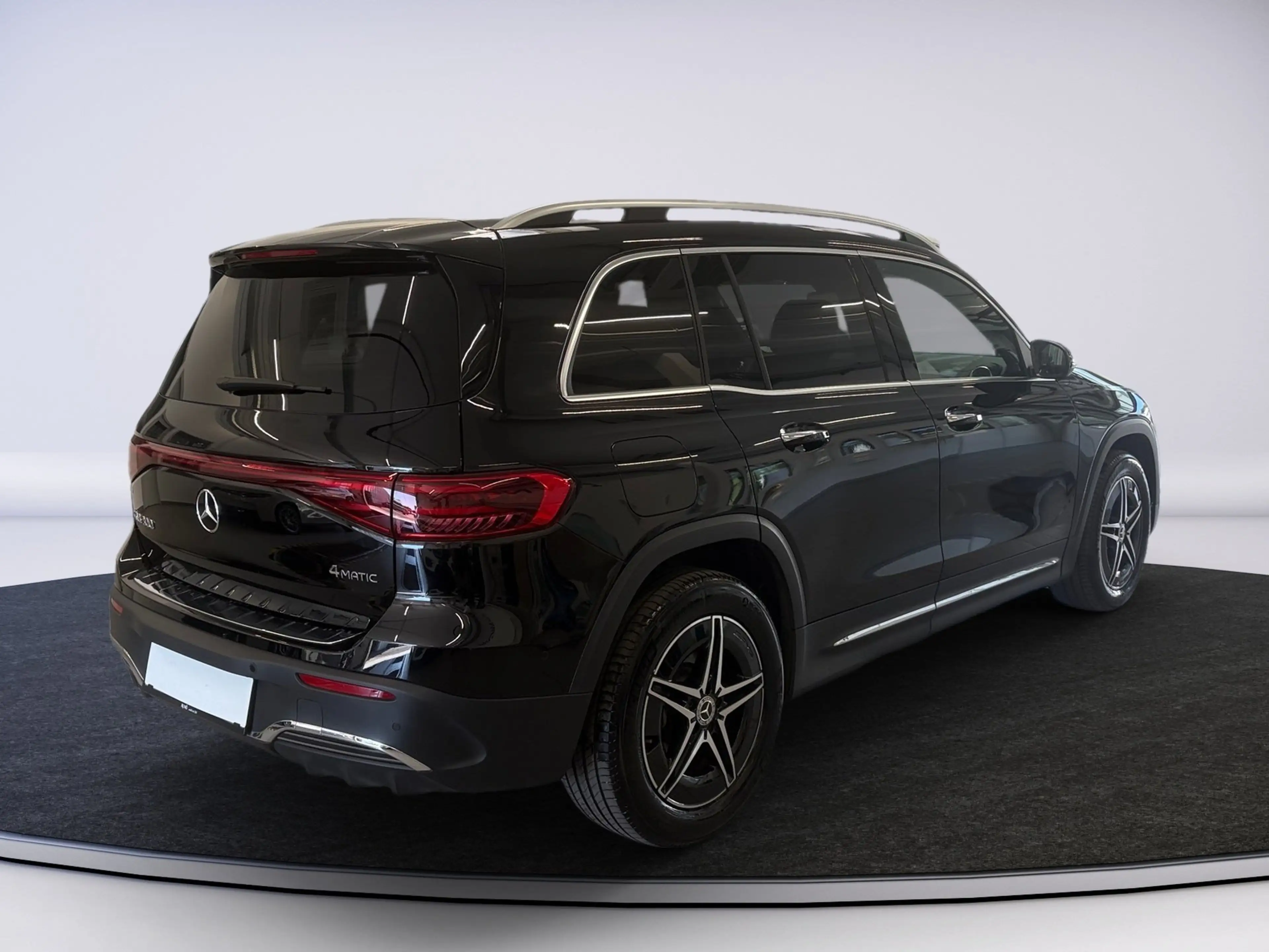 Mercedes-Benz EQB 300 4M AMG LINE THERMOTRONIC 360 GRAD KAM — photo 6