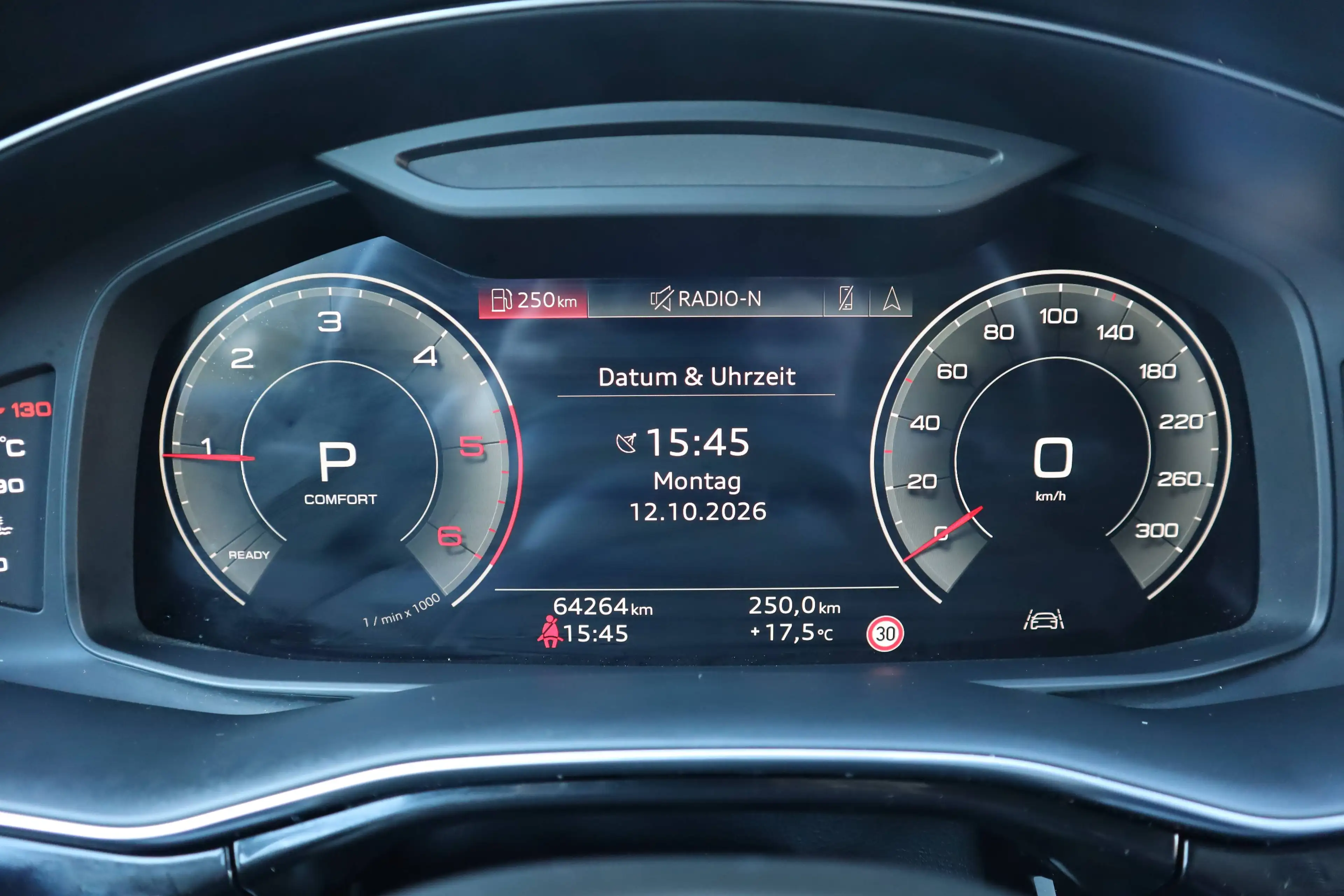 Audi Q7 50 TDI quattro S line — photo 15