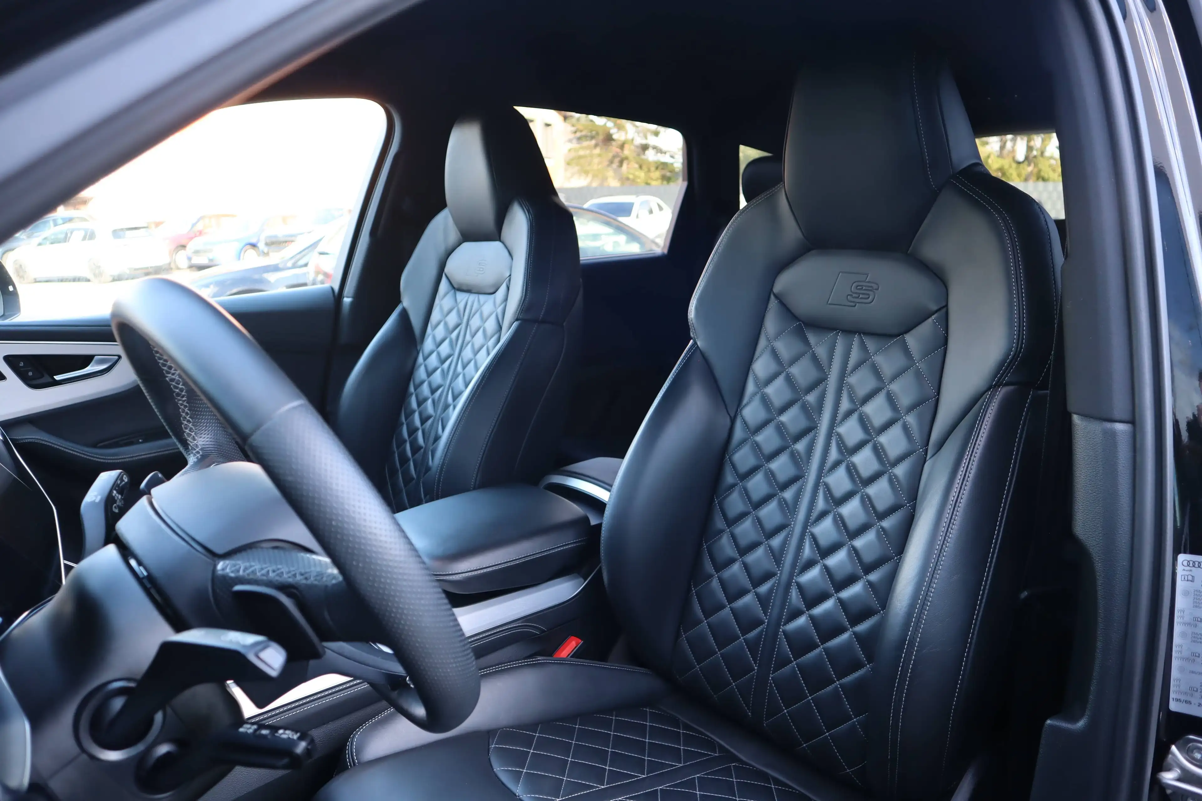 Audi Q7 50 TDI quattro S line — photo 10
