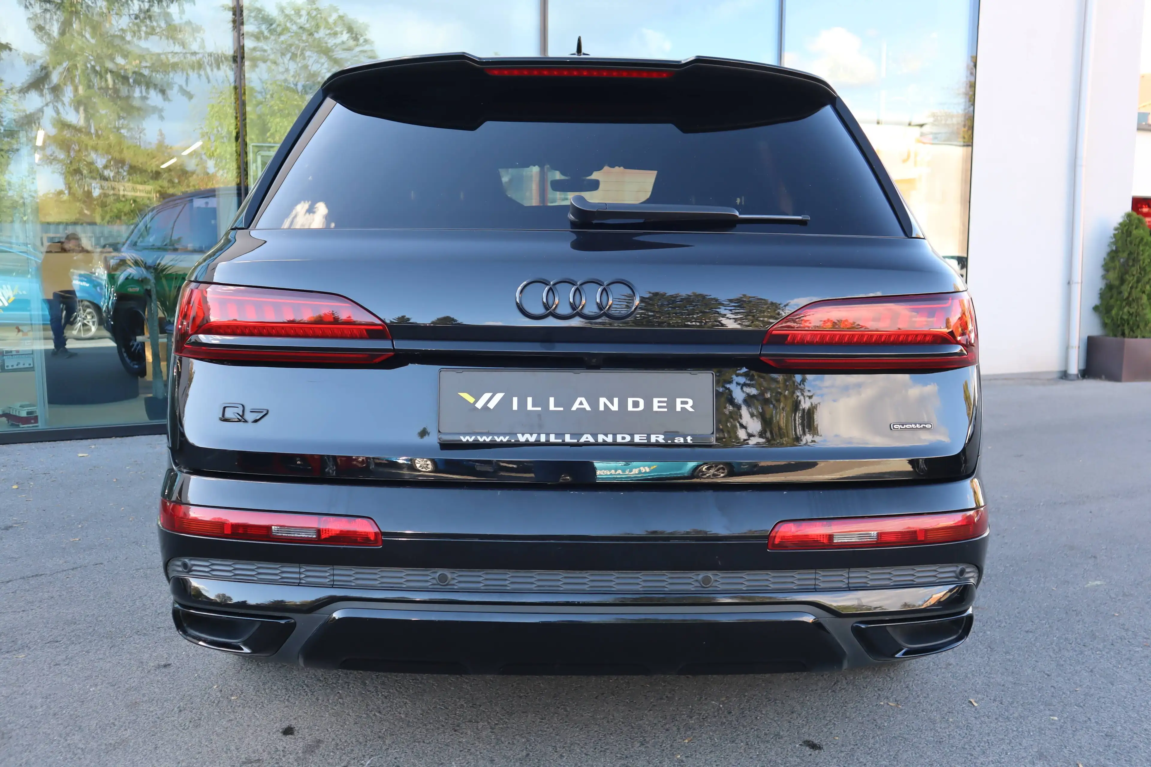Audi Q7 50 TDI quattro S line — photo 5