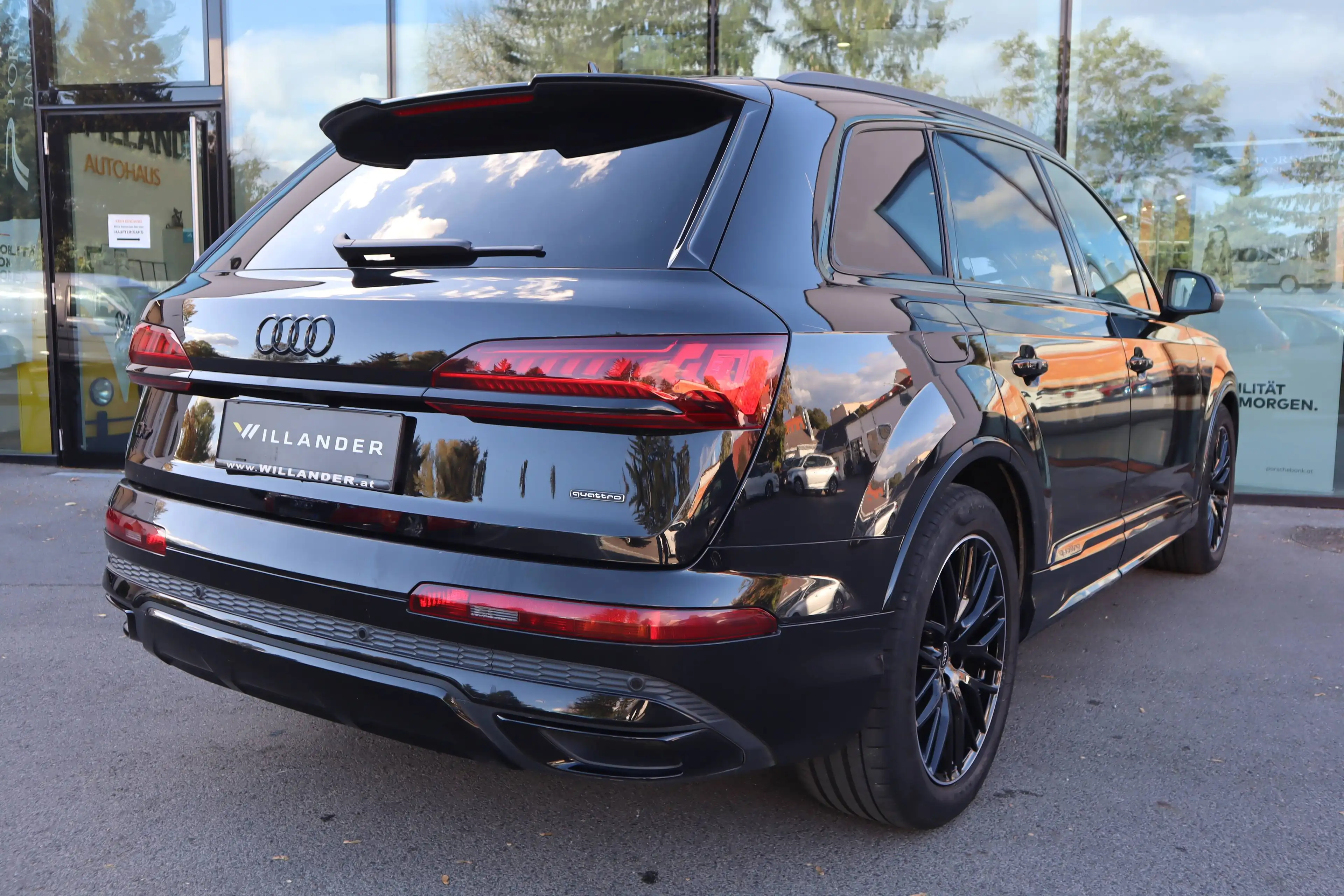 Audi Q7 50 TDI quattro S line — photo 4